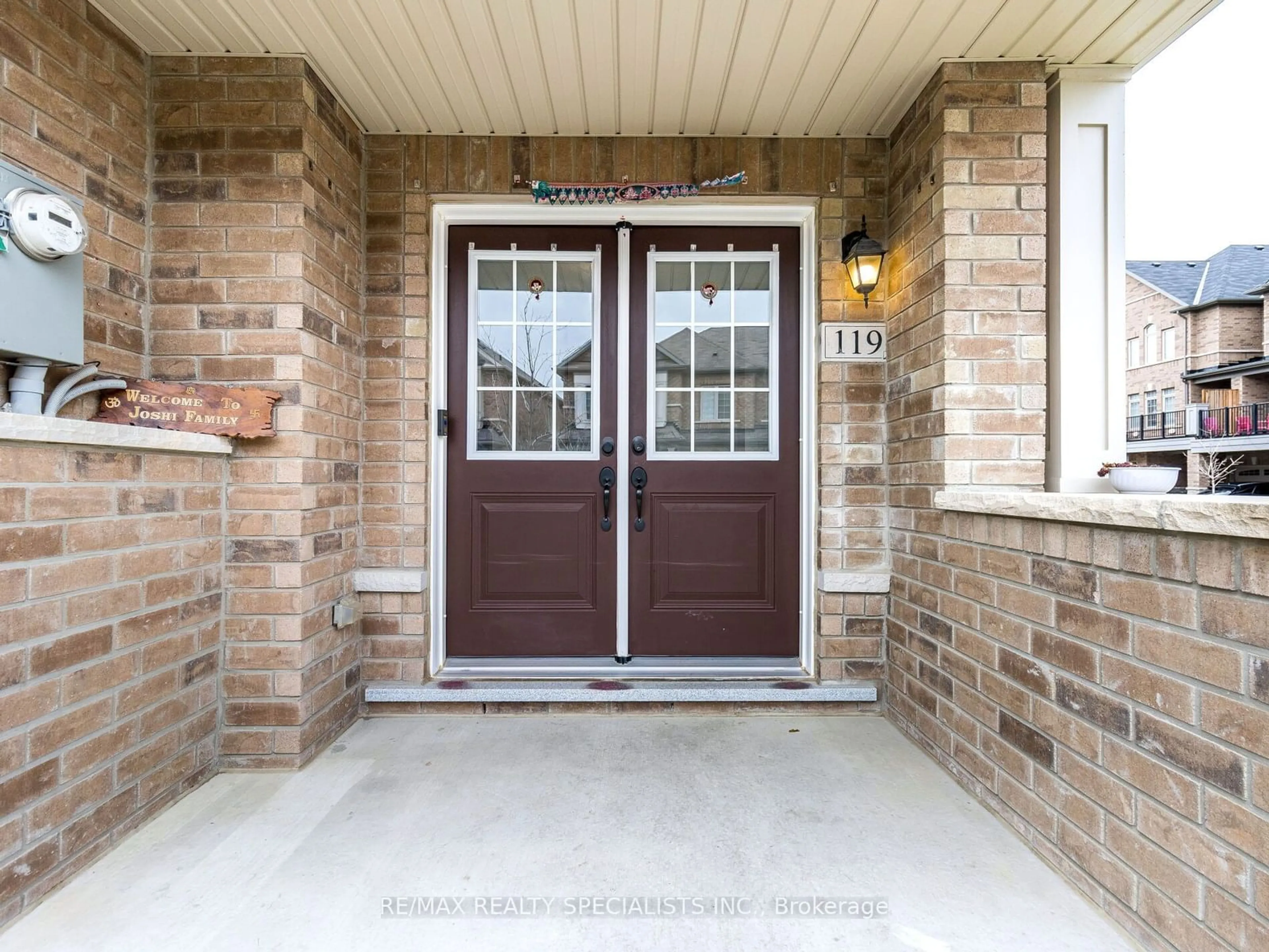 Home with brick exterior material, street for 119 Fruitvale Circ, Brampton Ontario L7A 5C3