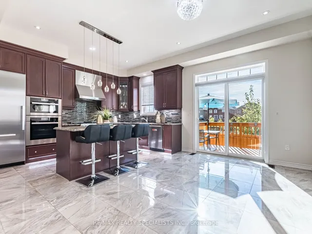 Additional property image - 18 Yarmouth St