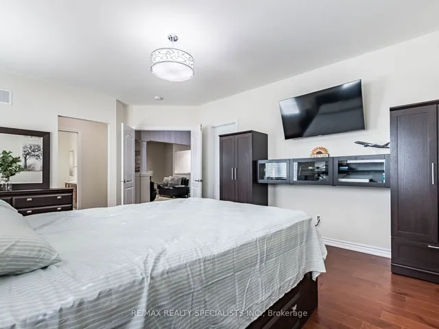 Additional property image - 18 Yarmouth St