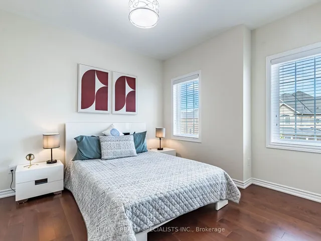 Additional property image - 18 Yarmouth St