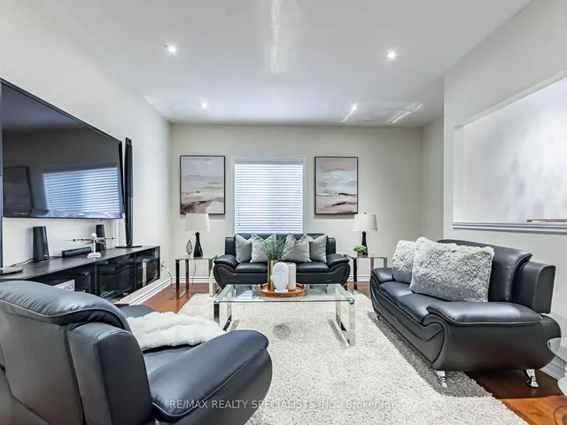 Additional property image - 18 Yarmouth St