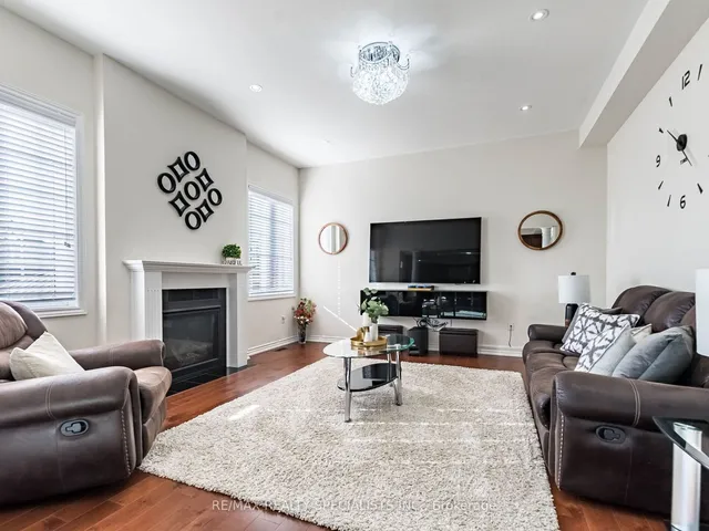Additional property image - 18 Yarmouth St