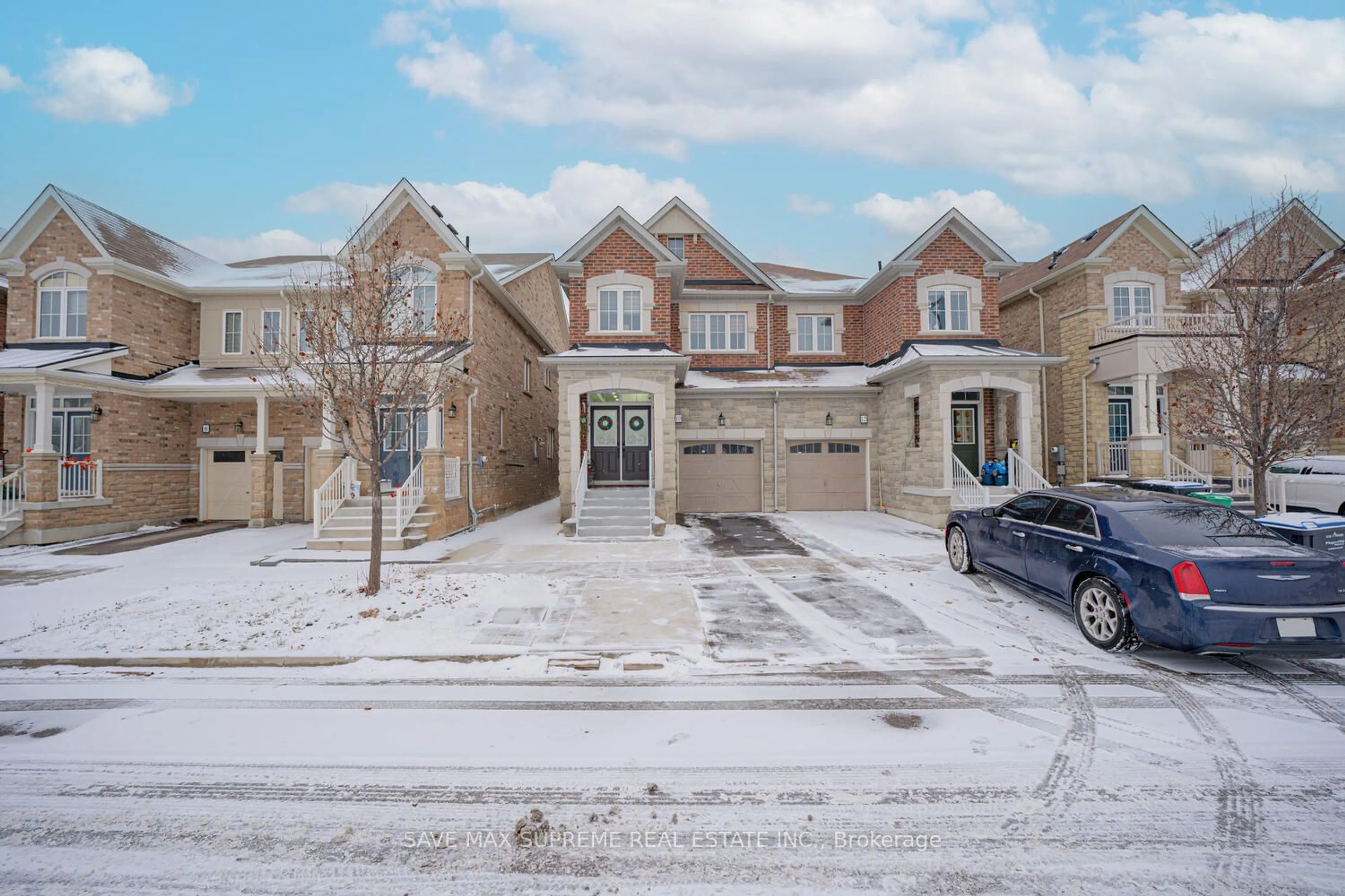 A pic from outside/outdoor area/front of a property/back of a property/a pic from drone, street for 10 Banas Way, Brampton Ontario L6P 1C7