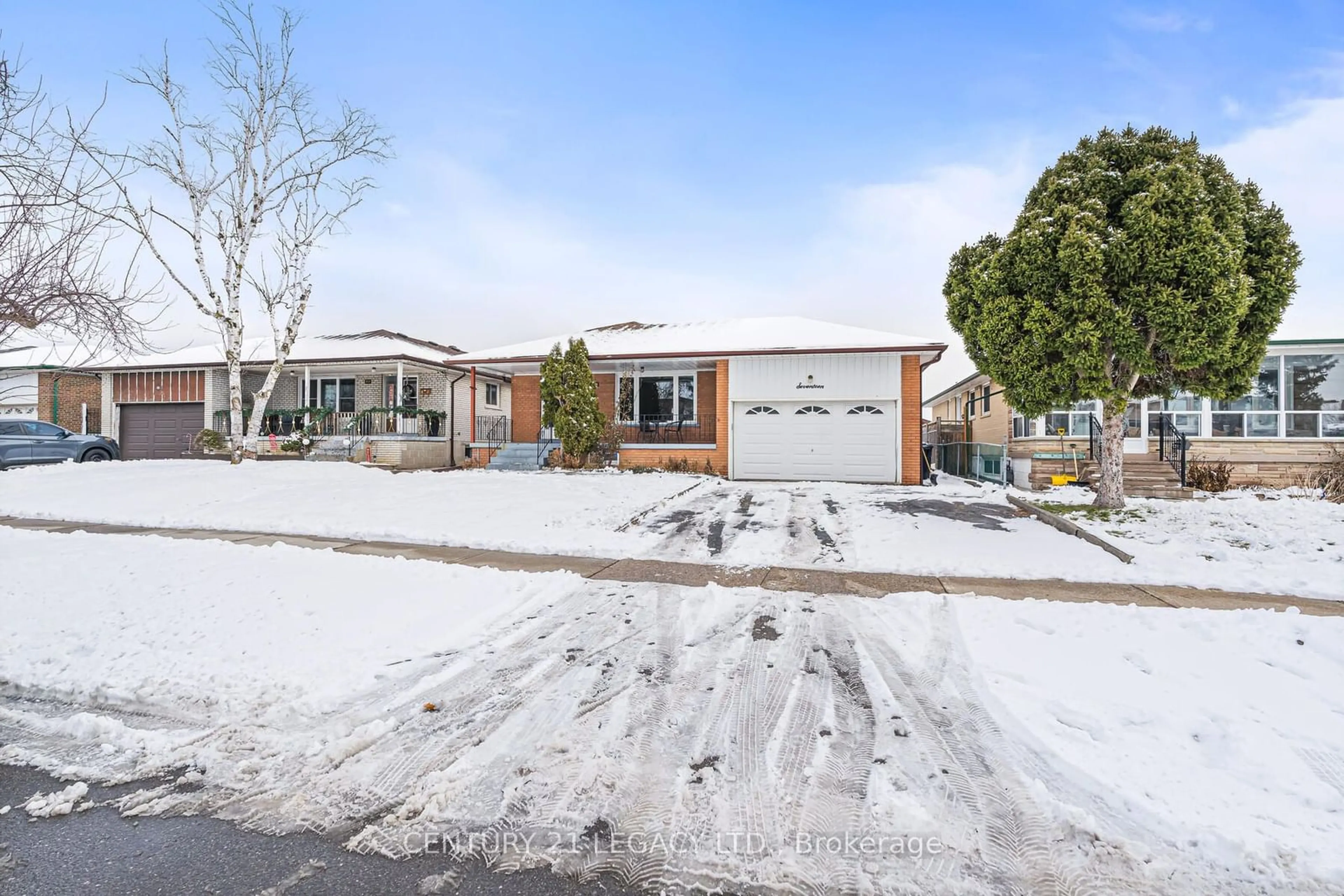 A pic from outside/outdoor area/front of a property/back of a property/a pic from drone, street for 17 Vange Cres, Toronto Ontario M9V 3N6