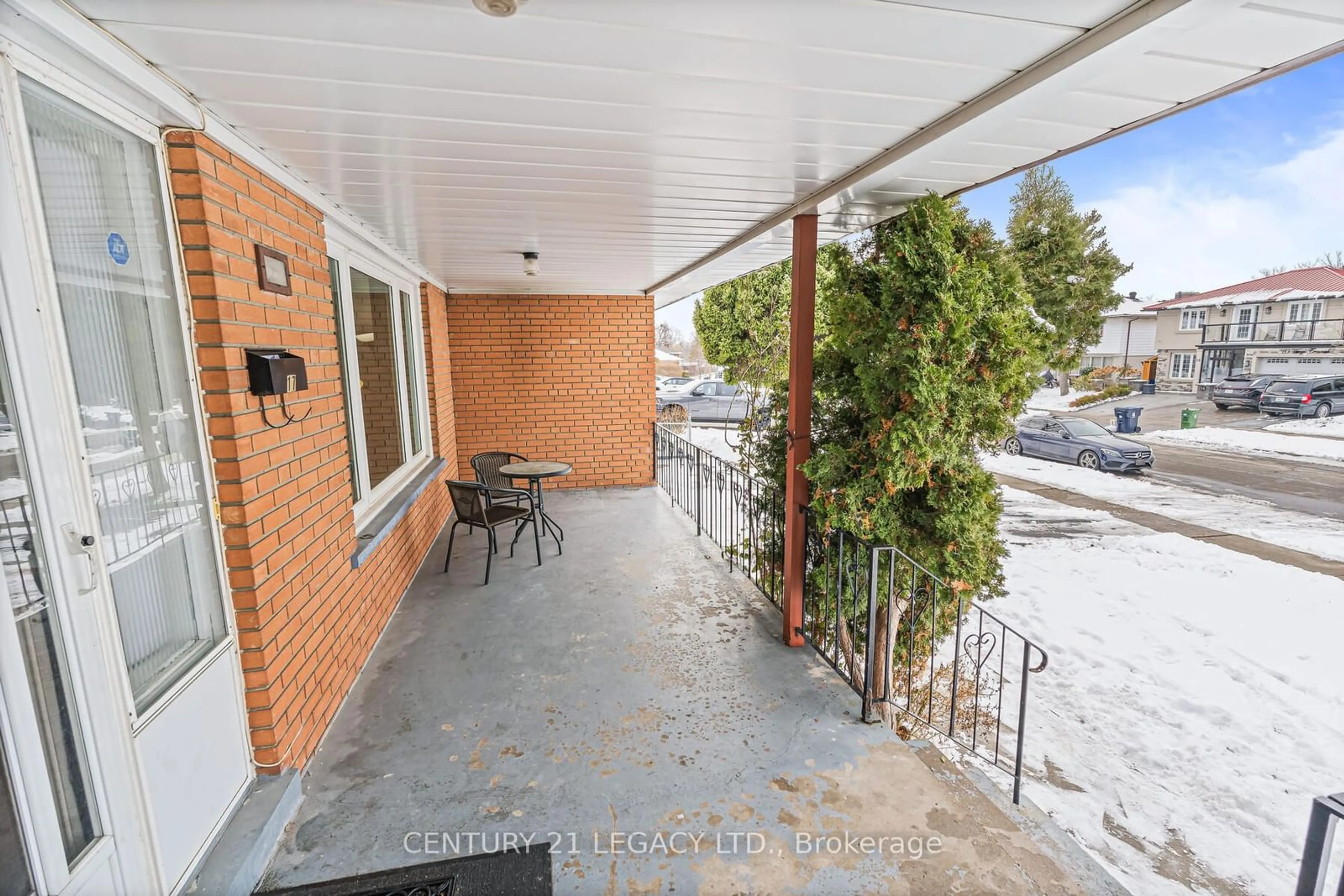 Patio, street for 17 Vange Cres, Toronto Ontario M9V 3N6