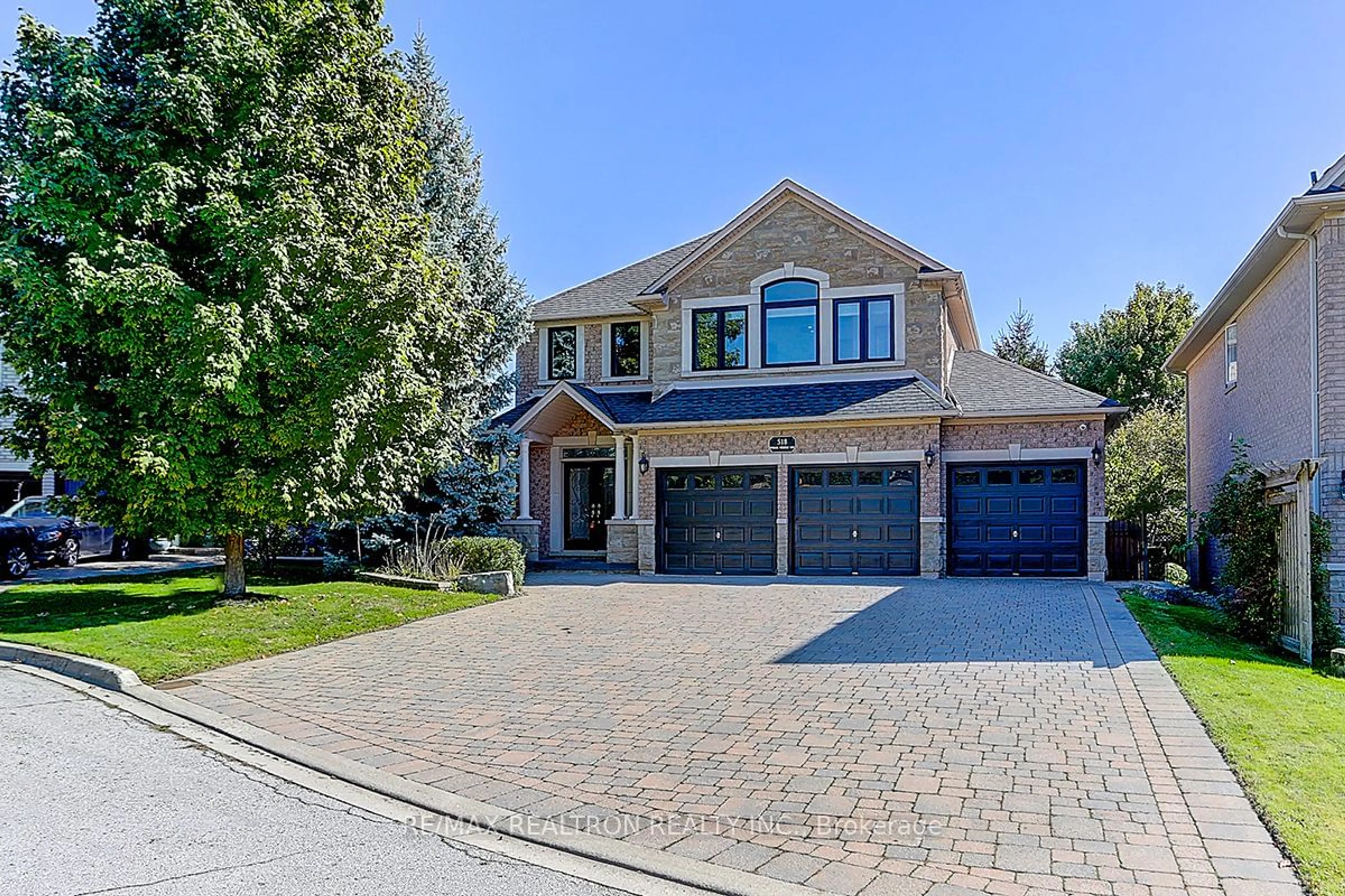 Home with brick exterior material, street for 518 Spruce Needle Crt, Oakville Ontario L6H 7L2