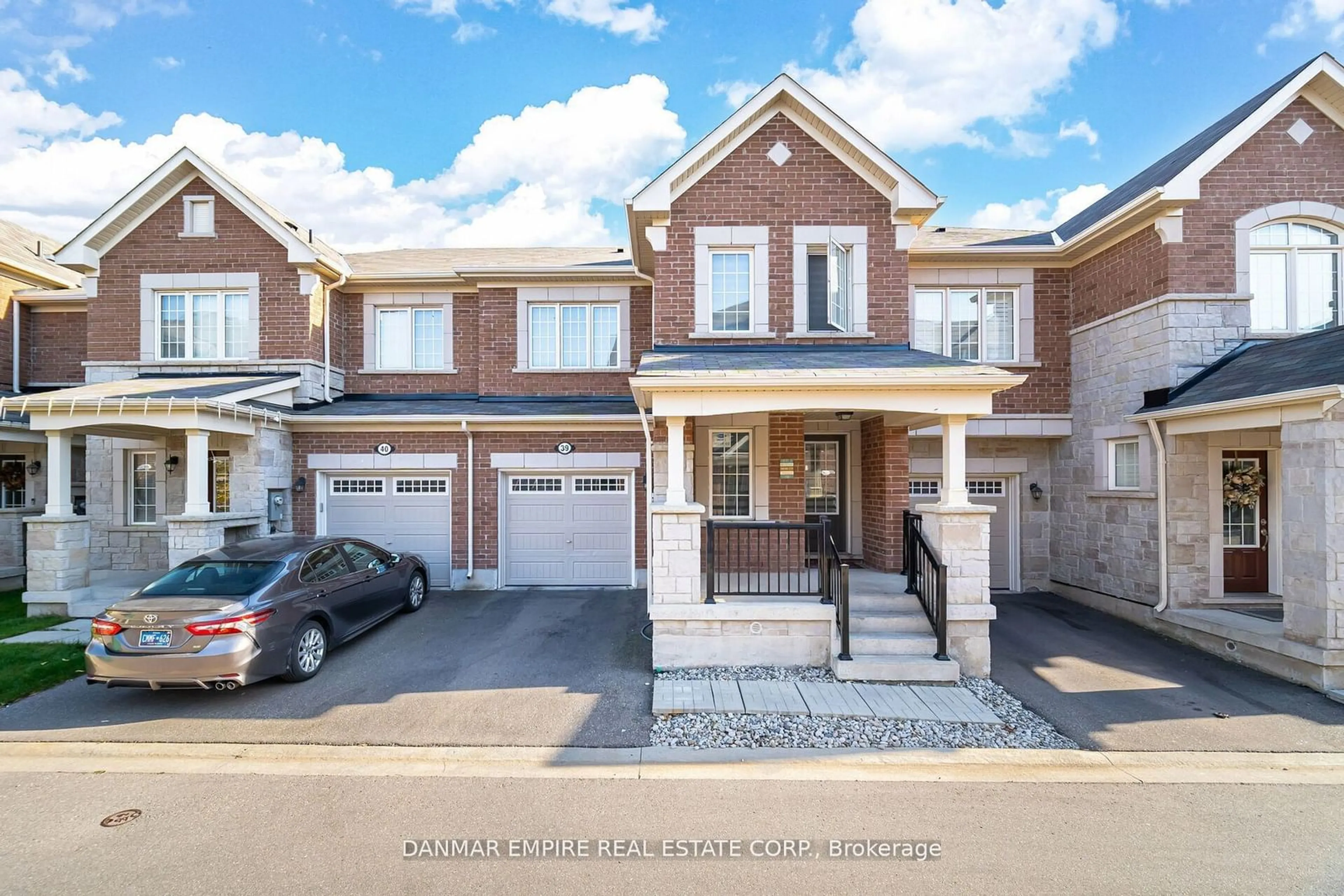 Home with brick exterior material, street for 1000 Asleton Blvd #39, Milton Ontario L9T 9L6