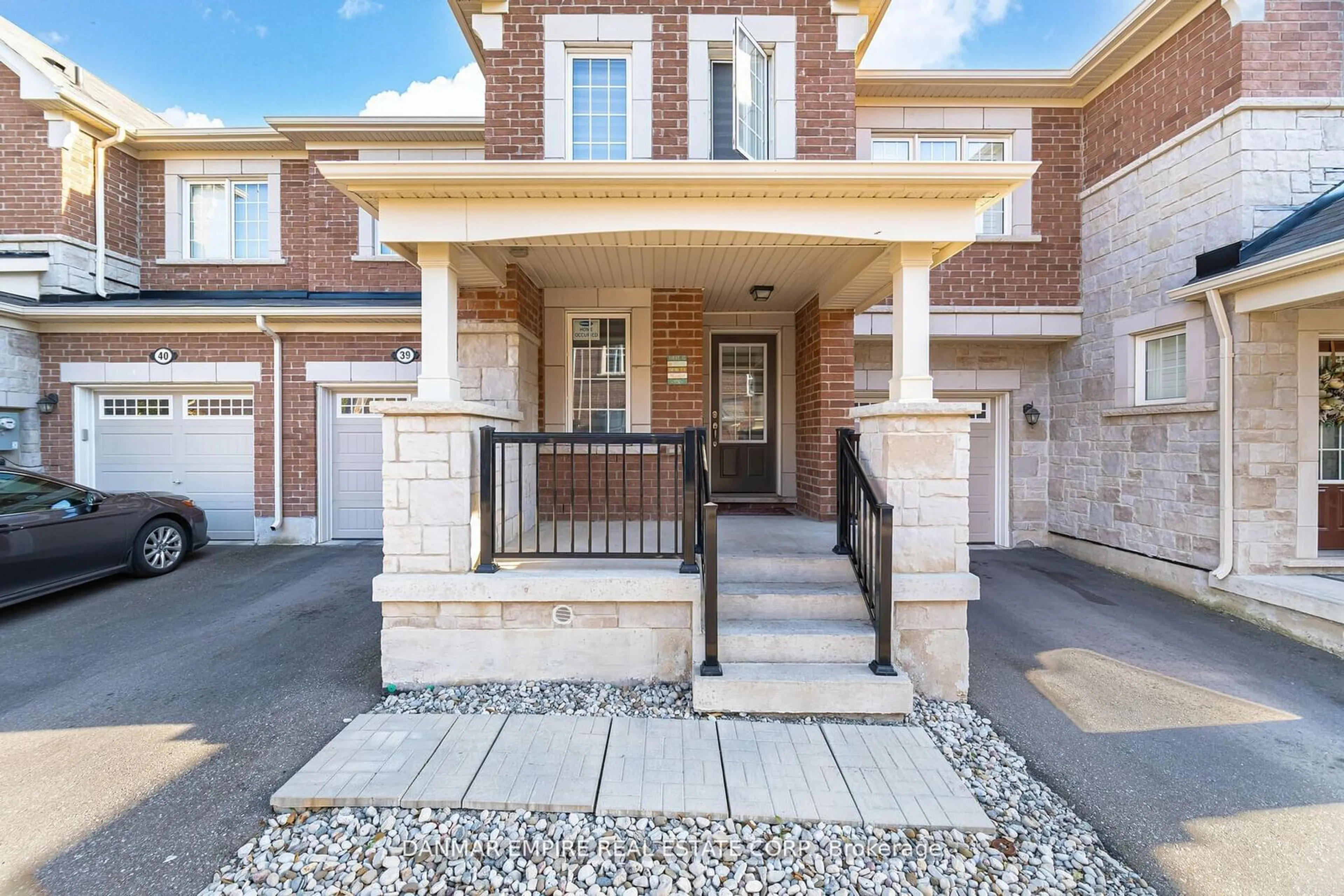 Home with brick exterior material, street for 1000 Asleton Blvd #39, Milton Ontario L9T 9L6