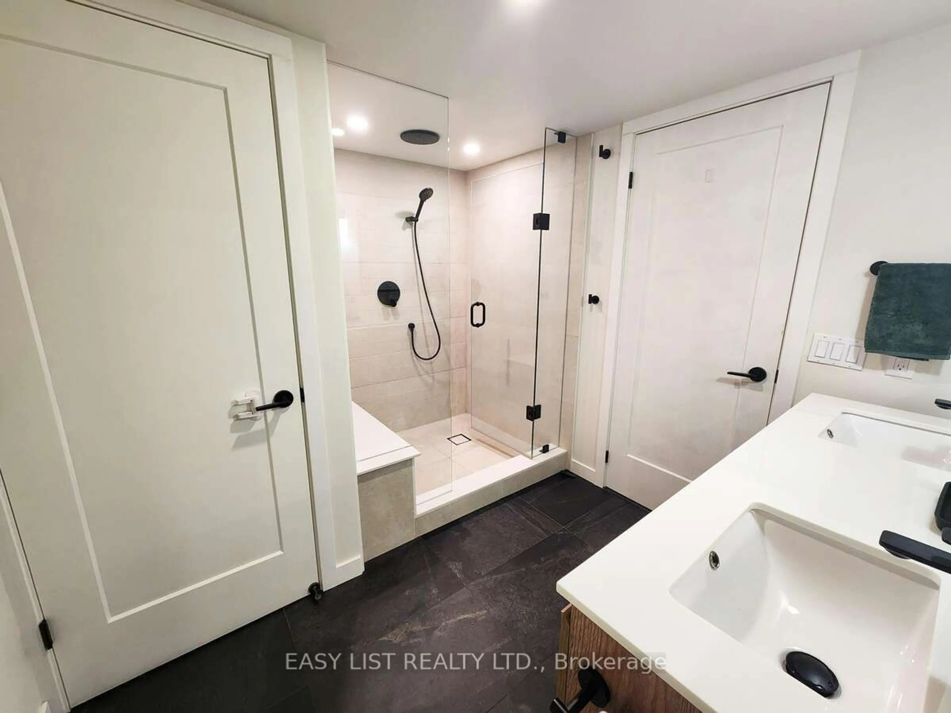 Contemporary bathroom, ceramic/tile floor for 185 Legion Rd #1805, Toronto Ontario M8Y 0A1