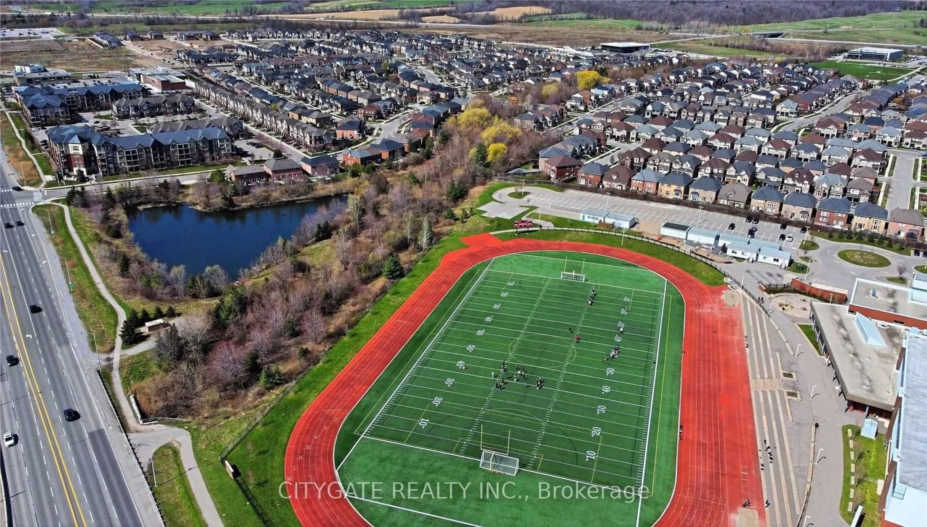 A pic from outside/outdoor area/front of a property/back of a property/a pic from drone, unknown for 3060 Rotary Way #413, Burlington Ontario L7M 0G9