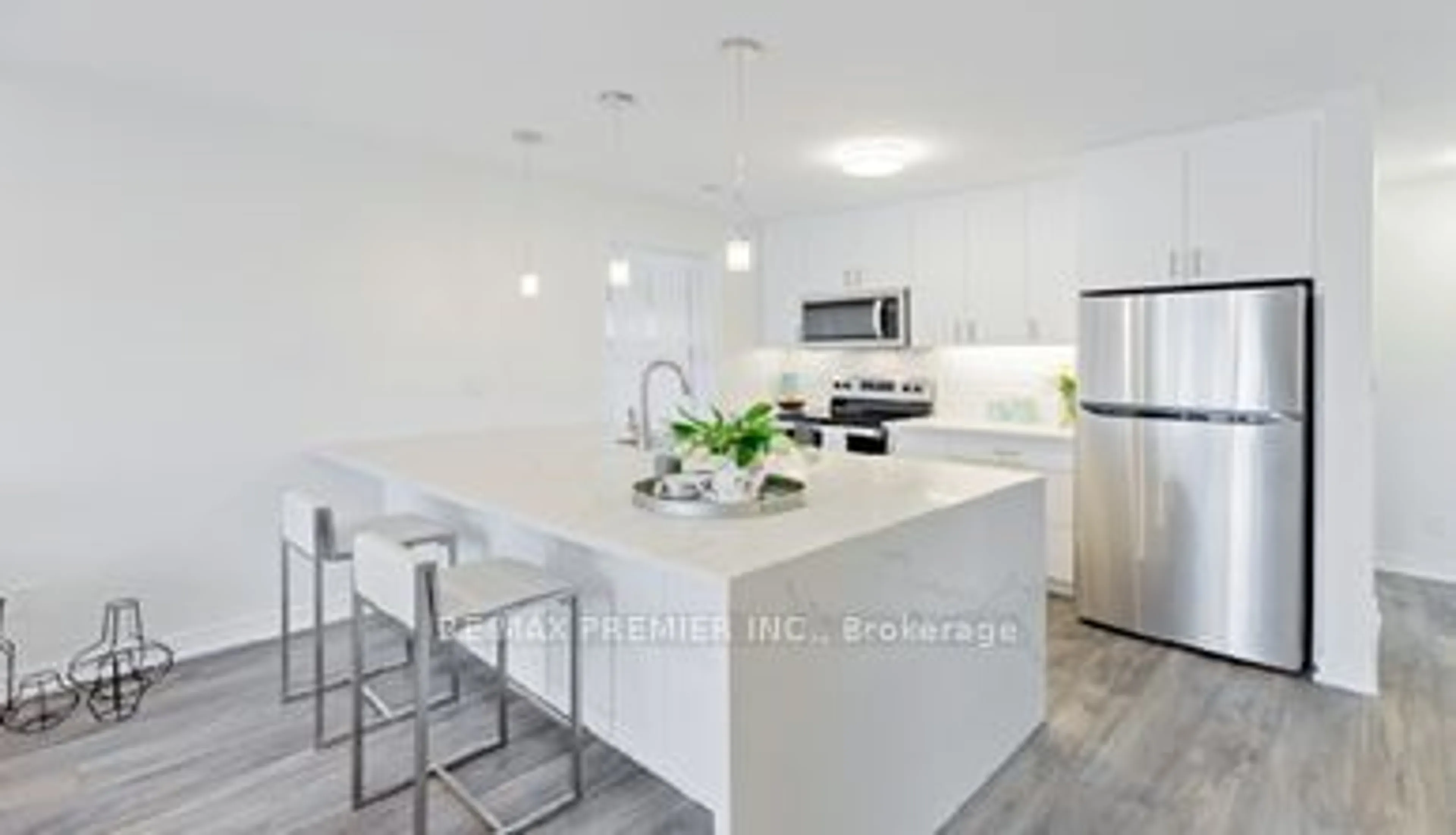 Open concept kitchen, ceramic/tile floor for 391 Royal York Rd, Toronto Ontario M8Y 2R4