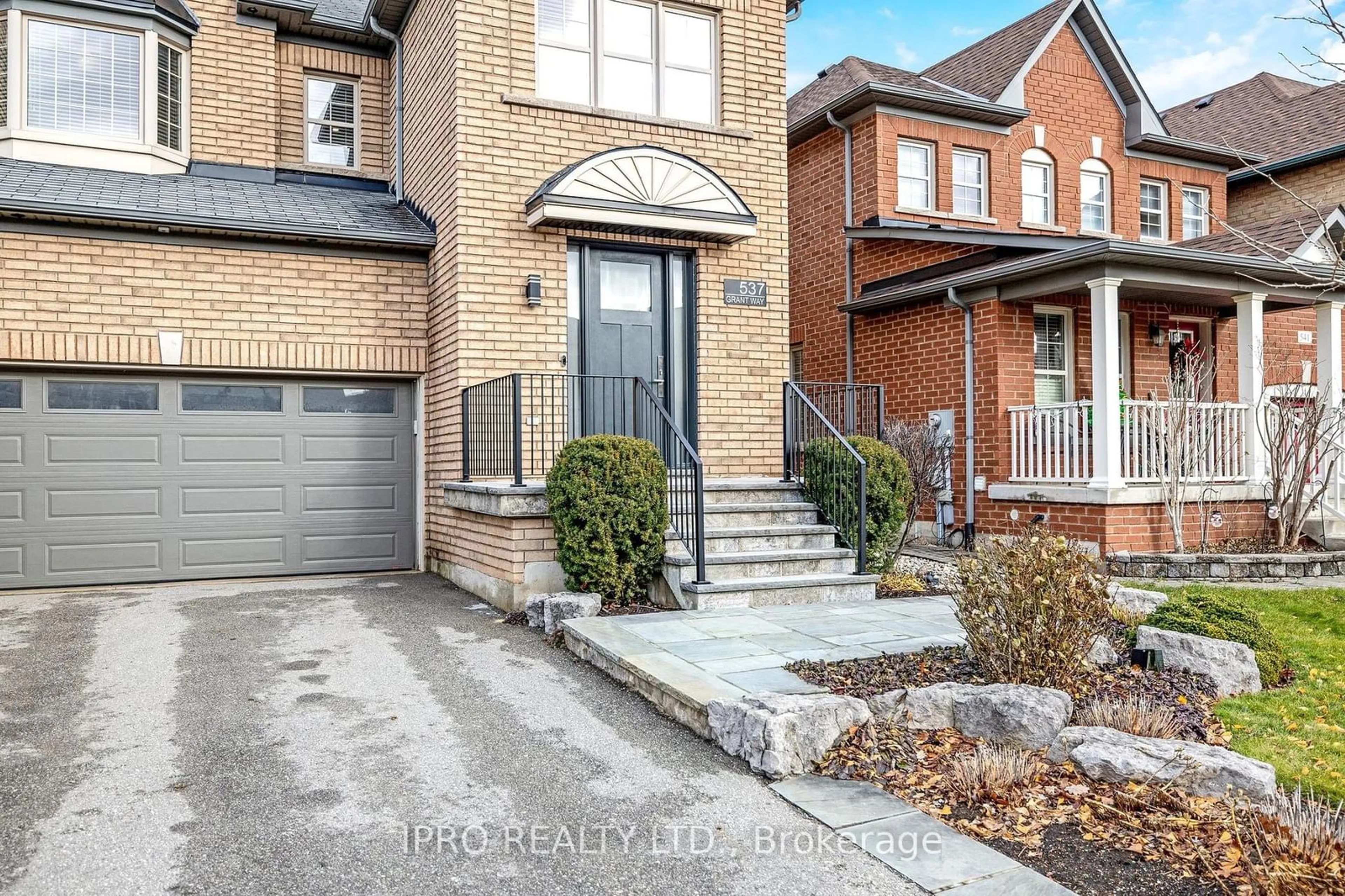 Home with brick exterior material, street for 537 Grant Way, Milton Ontario L9T 0V1