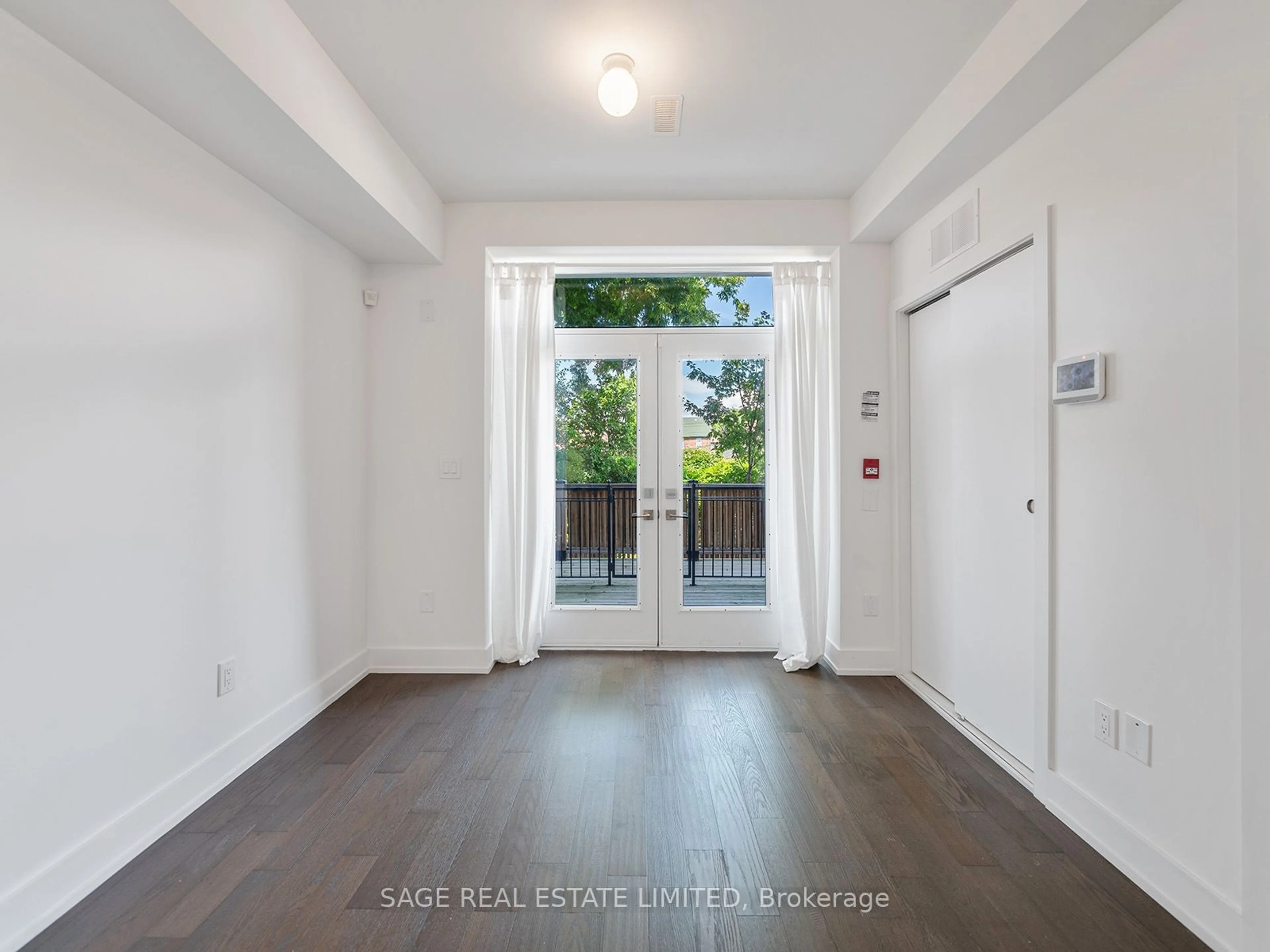 Indoor entryway for 1183 Dufferin St #106, Toronto Ontario M6H 4B7