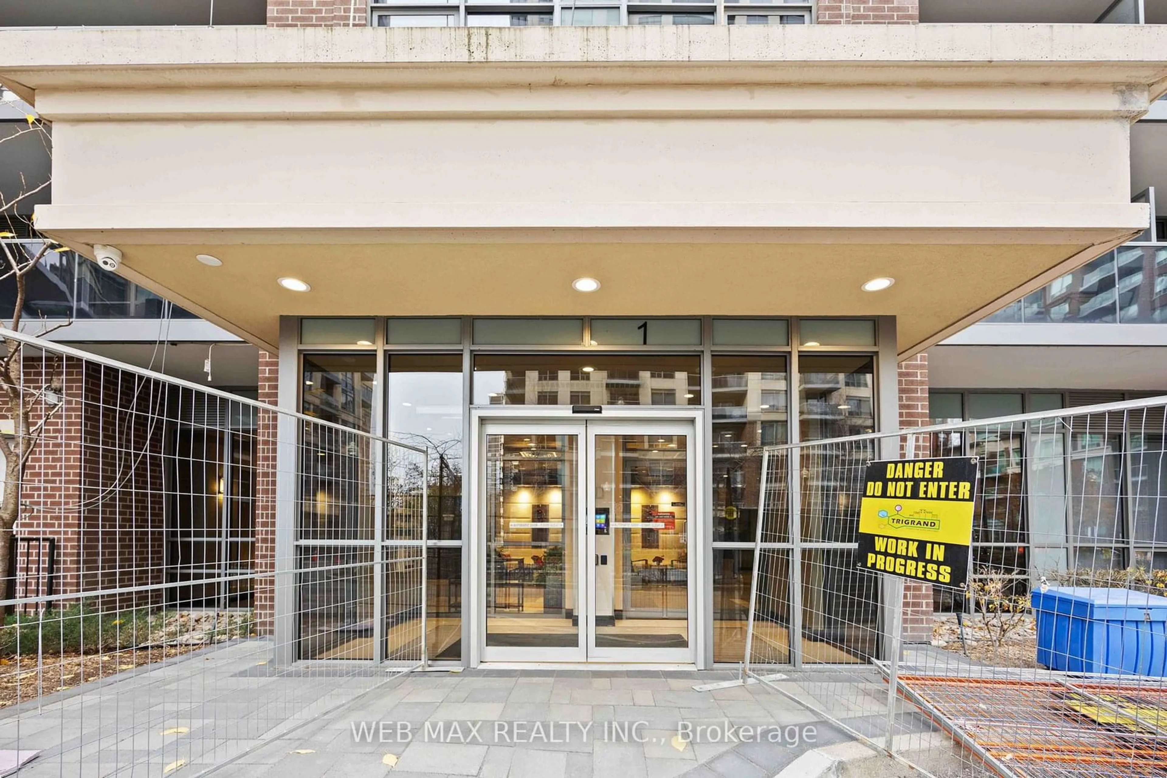 Indoor foyer for 1 Michael Power Pl #1802, Toronto Ontario M9A 0A1