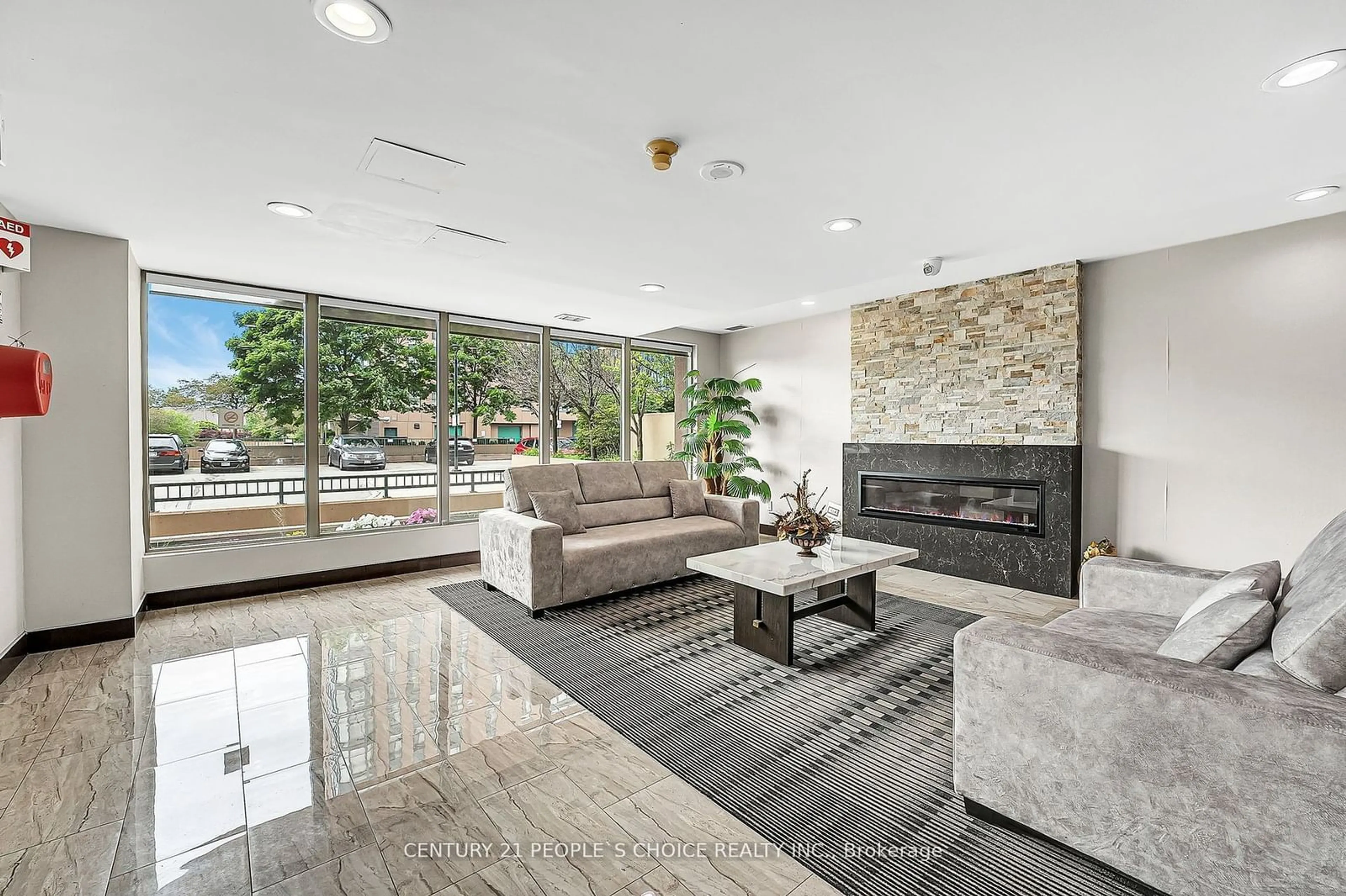 Lobby for 145 Hillcrest Ave #1012, Mississauga Ontario L5B 3Z1