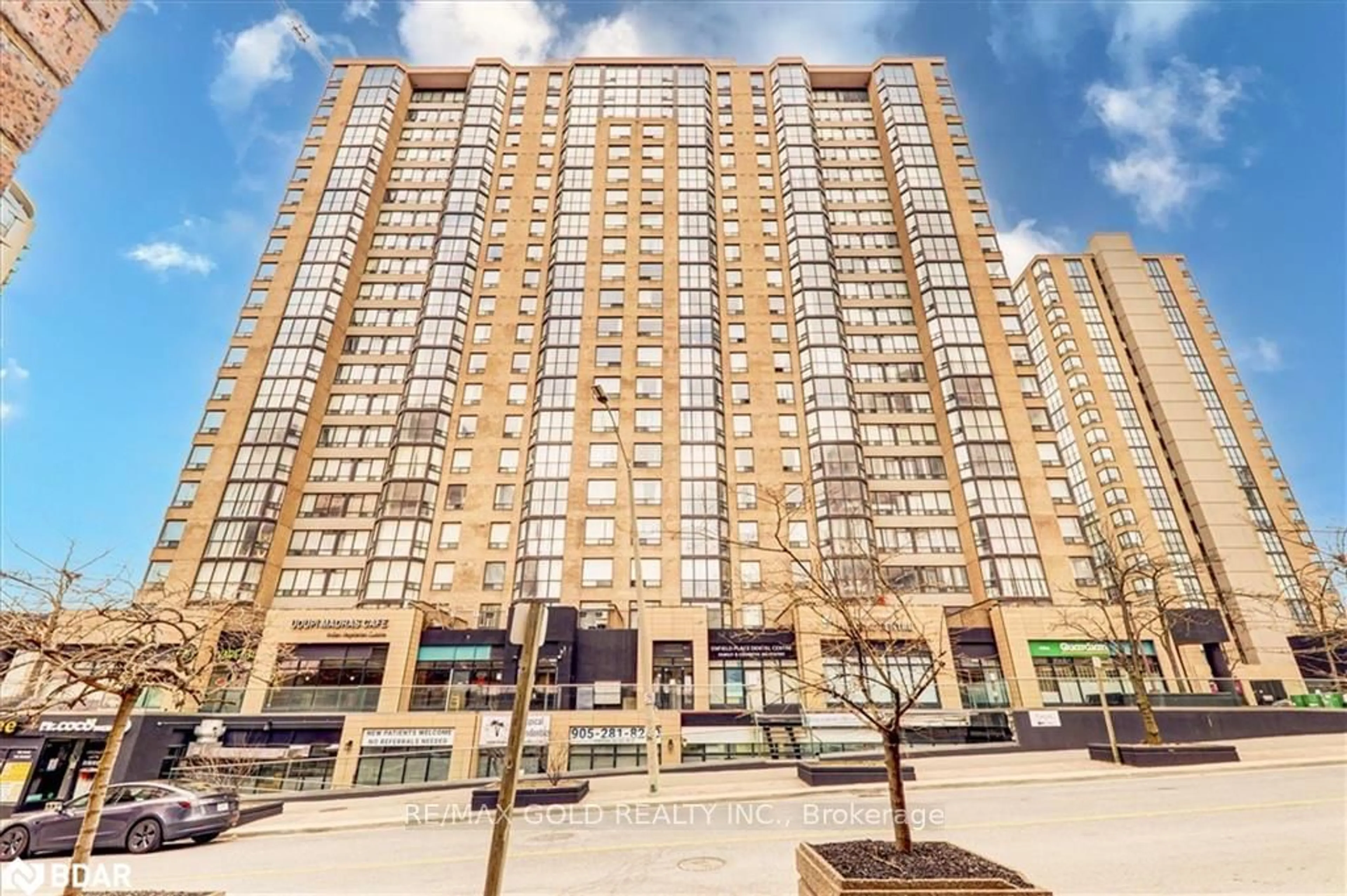 Patio, building for 265 Enfield Pl #903, Mississauga Ontario L5B 3Y7