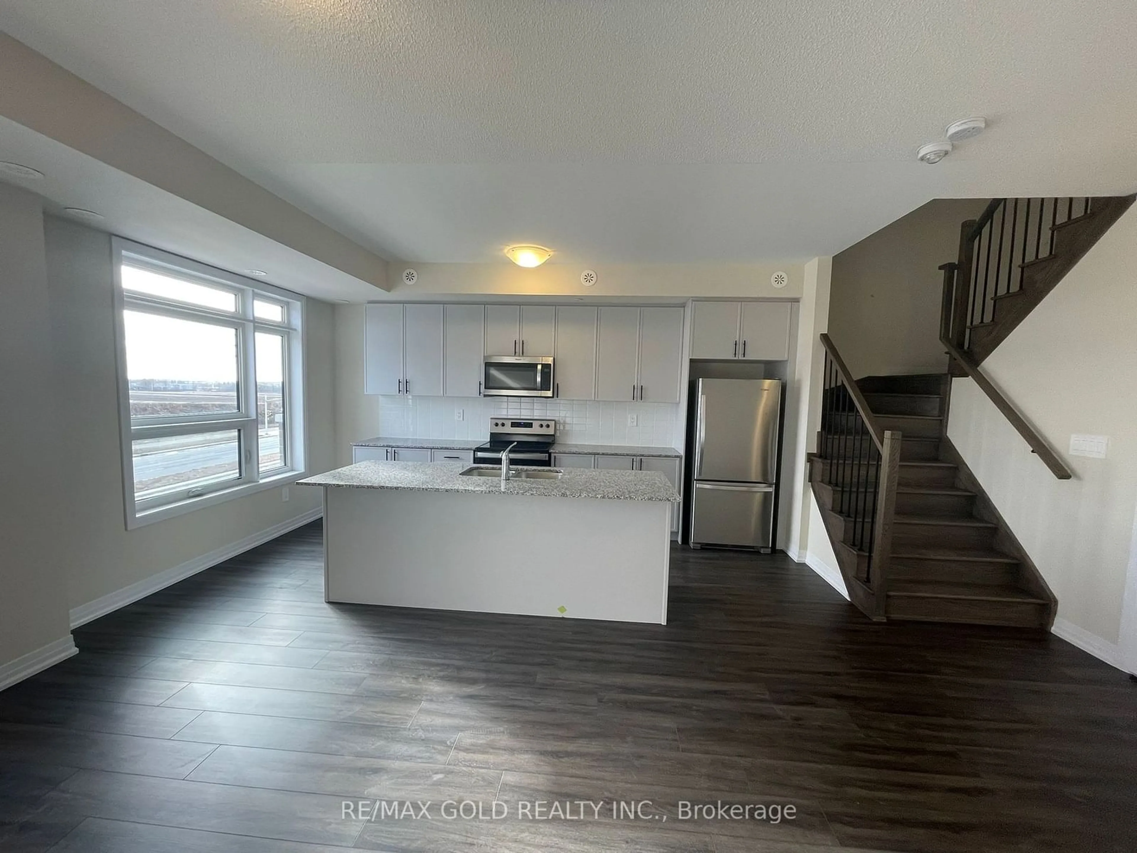 Open concept kitchen, unknown for 1581 Rose Way #414, Milton Ontario L9E 1N4