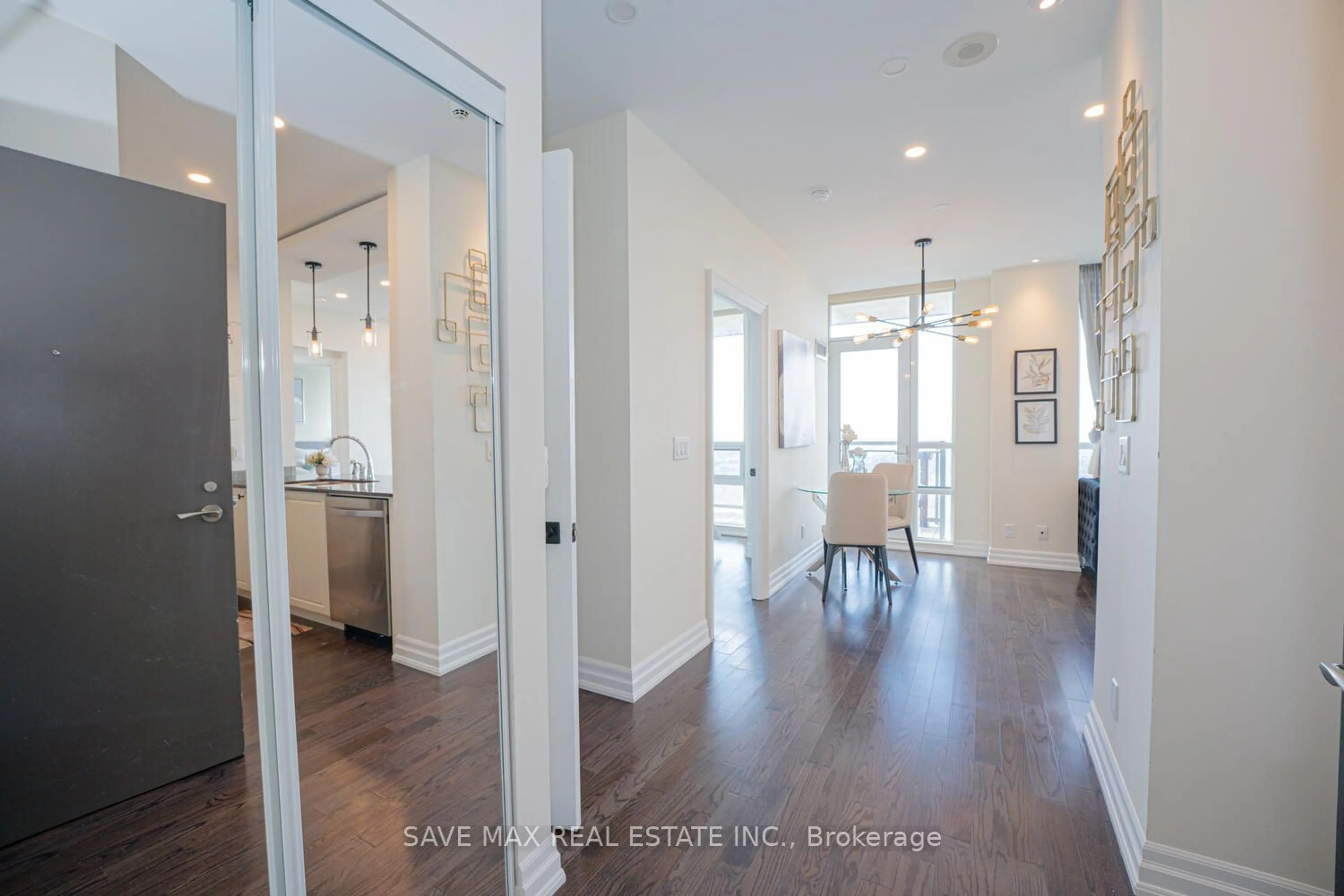 Indoor entryway for 2230 Lake Shore Blvd #4202, Toronto Ontario M8V 0B2