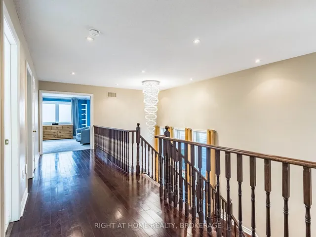 Additional image 21 of 1084 Holdsworth Cres