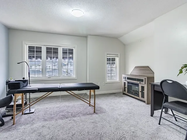 Additional image 14 of 1084 Holdsworth Cres