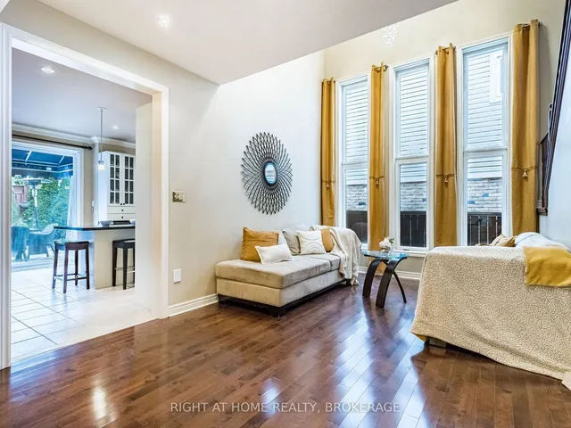 Additional image 34 of 1084 Holdsworth Cres