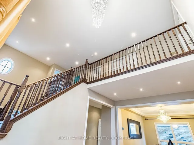 Additional image 32 of 1084 Holdsworth Cres