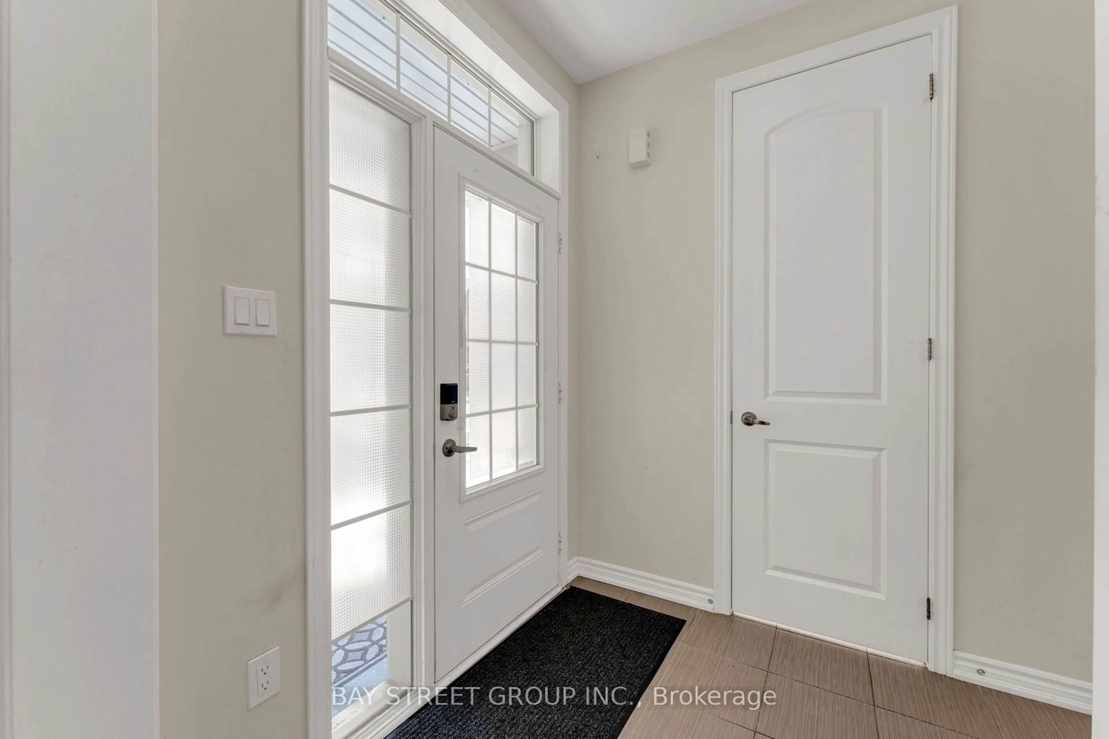 Indoor entryway for 126 Dolobram Tr, Brampton Ontario L7A 4Y5