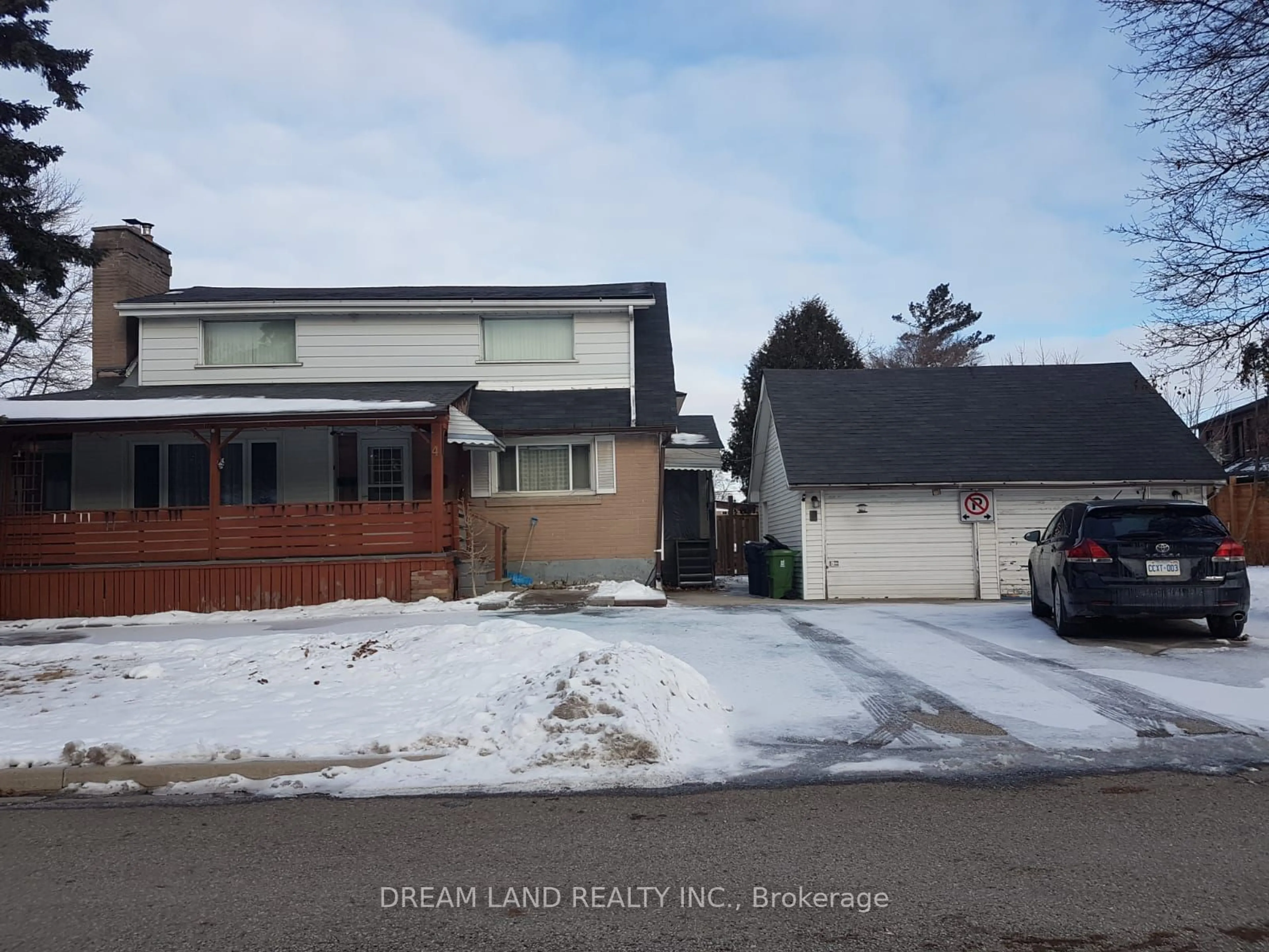 A pic from outside/outdoor area/front of a property/back of a property/a pic from drone, street for 4 Waltham Dr, Toronto Ontario M9V 1S5