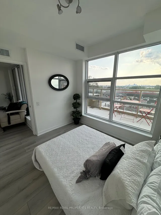 Additional property image - 1787 St Clair Ave Unit 509