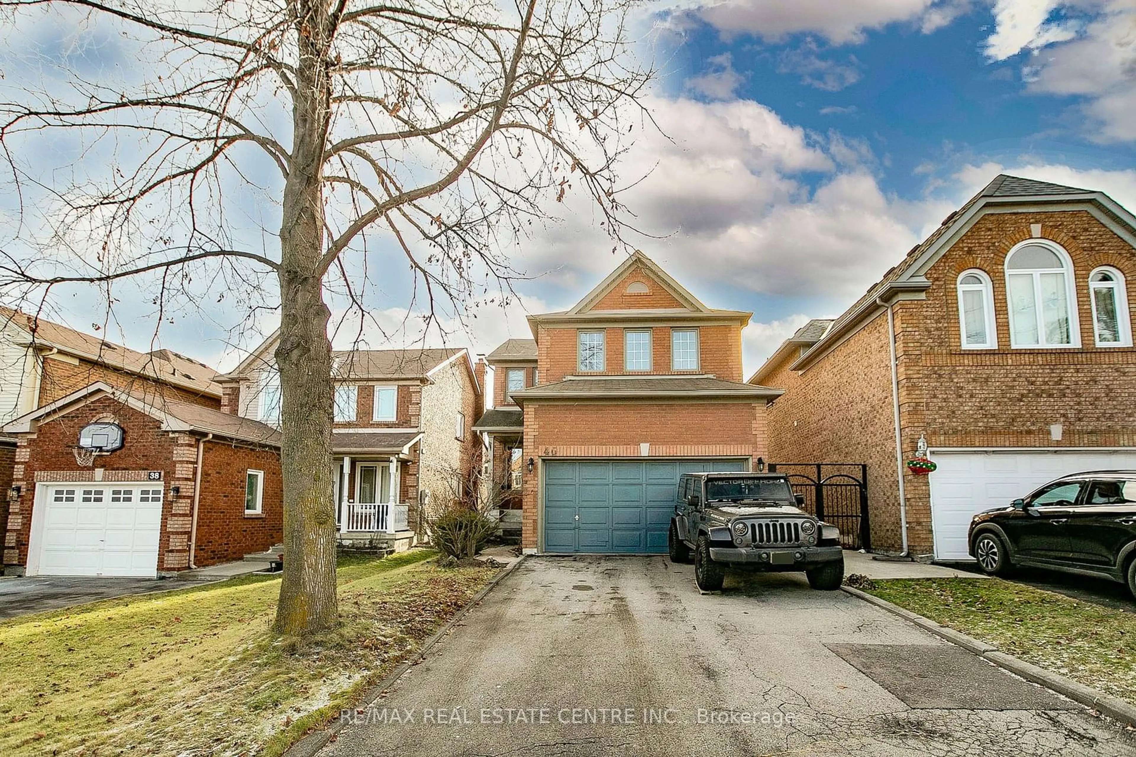 Home with brick exterior material, street for 40 Rocky Mountain Cres, Brampton Ontario L6R 1E7