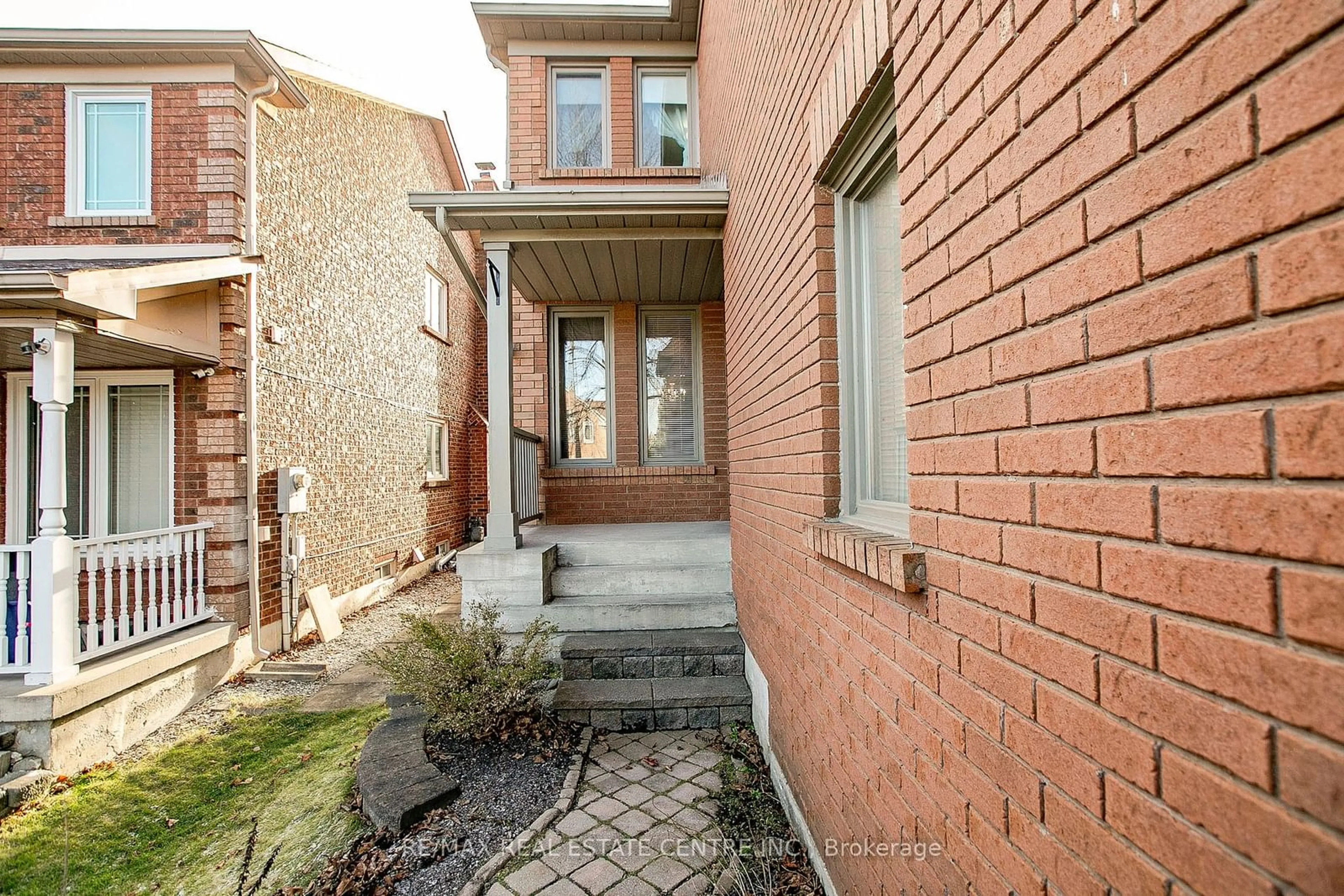 Home with brick exterior material, street for 40 Rocky Mountain Cres, Brampton Ontario L6R 1E7