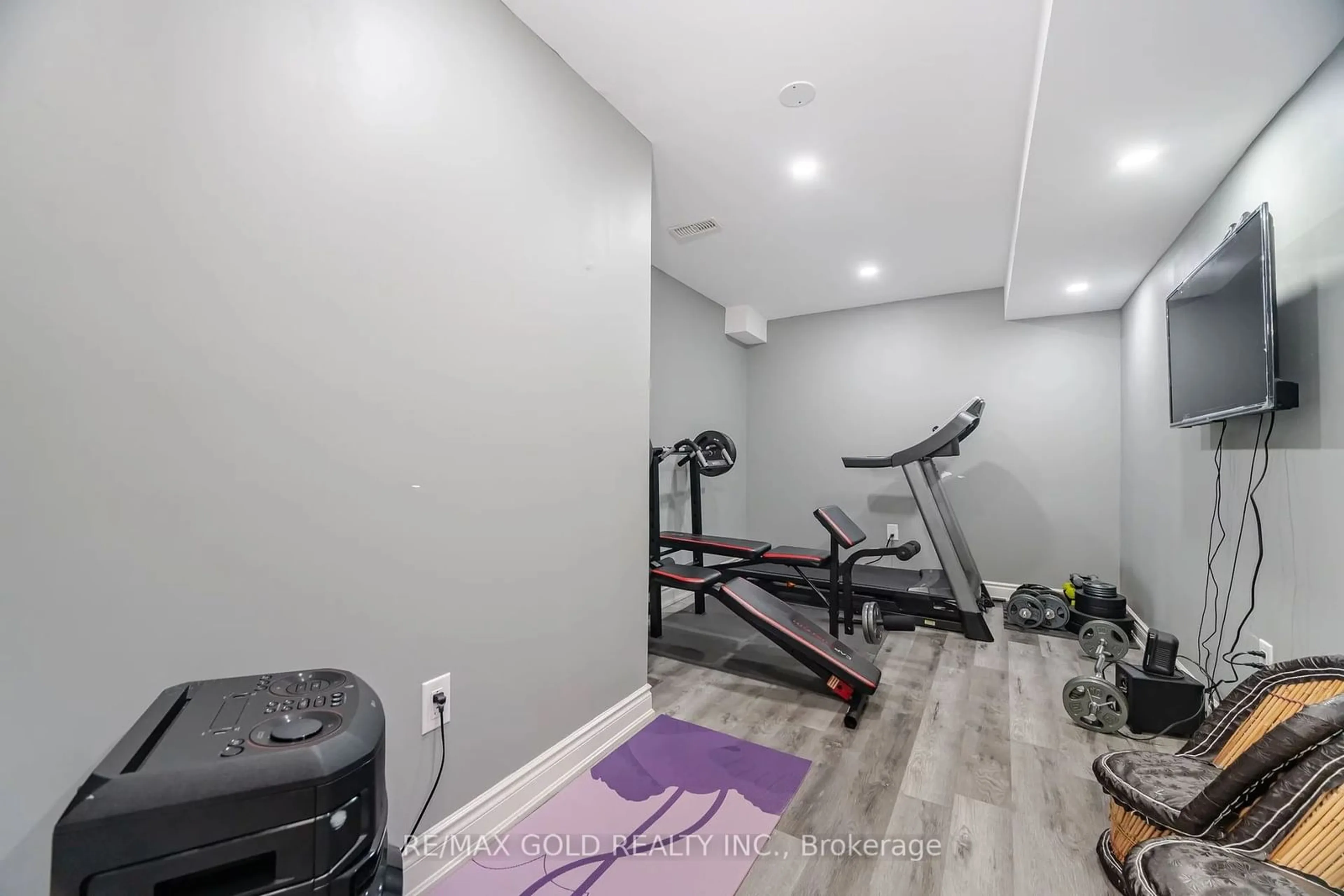 Gym or fitness room for 30 Fulmer Rd, Brampton Ontario L7A 4L9