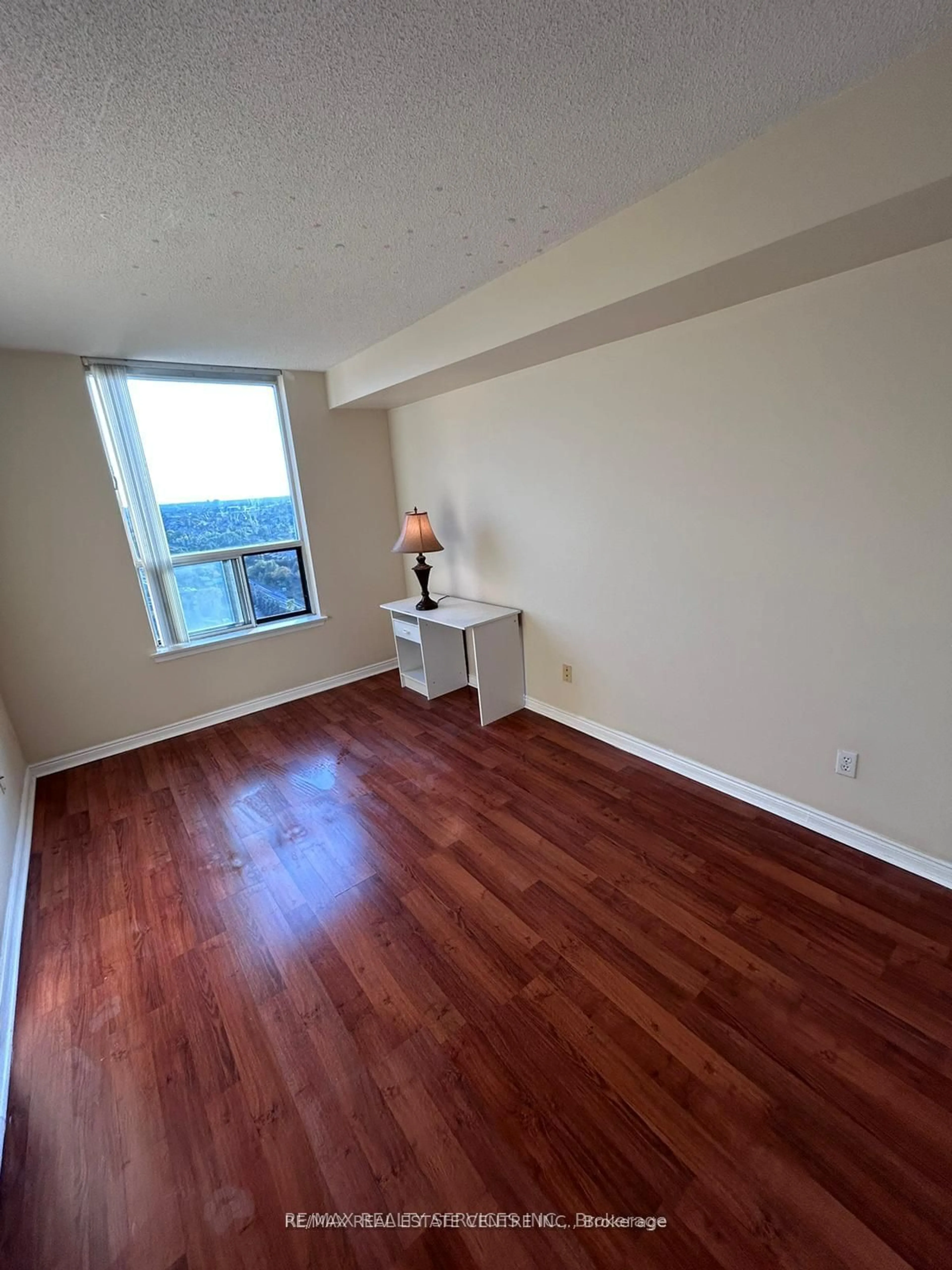 A pic of a room for 135 Hillcrest Ave #2207, Mississauga Ontario L5B 4B1