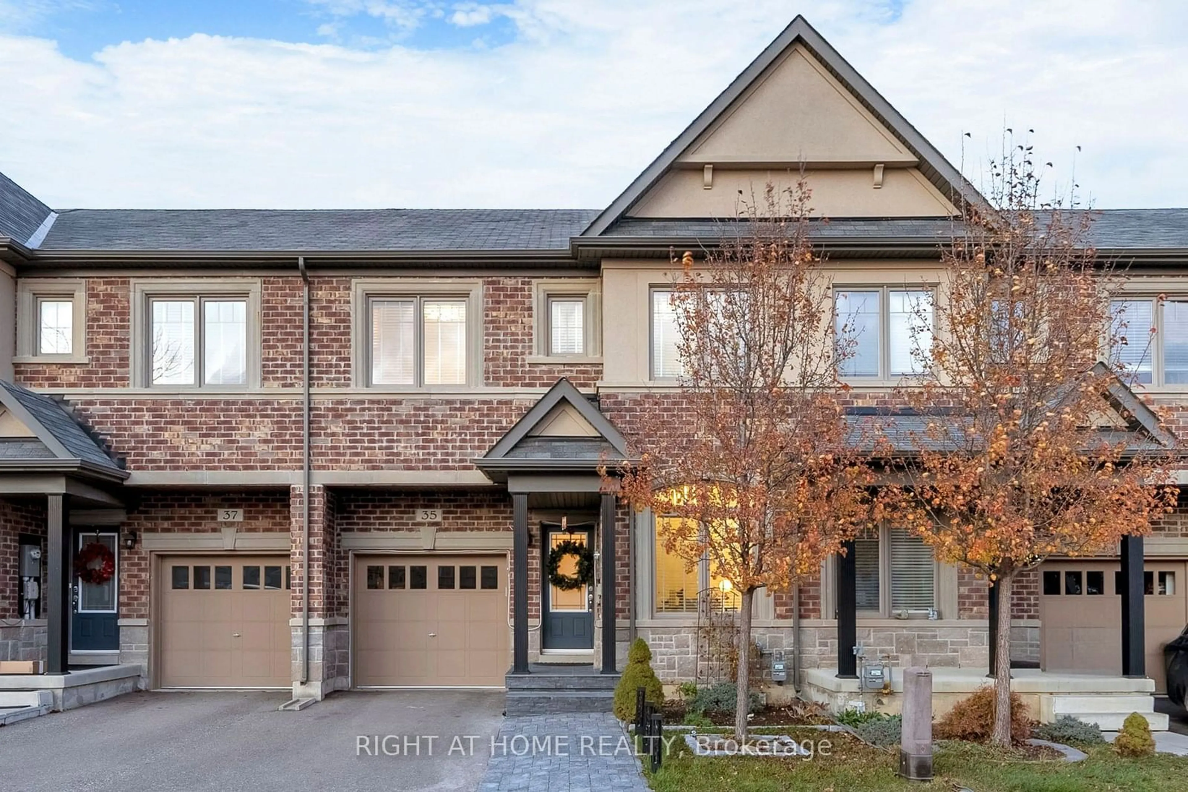 Home with brick exterior material, street for 35 Oliana Way, Brampton Ontario L6Y 6G8