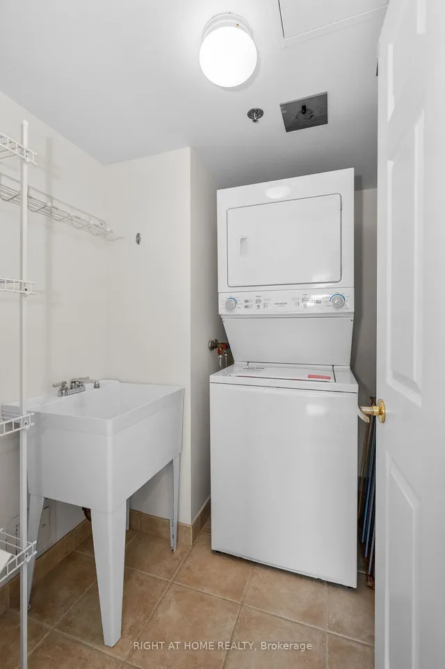 Additional image 16 of 100 Burloak Dr Unit 1214