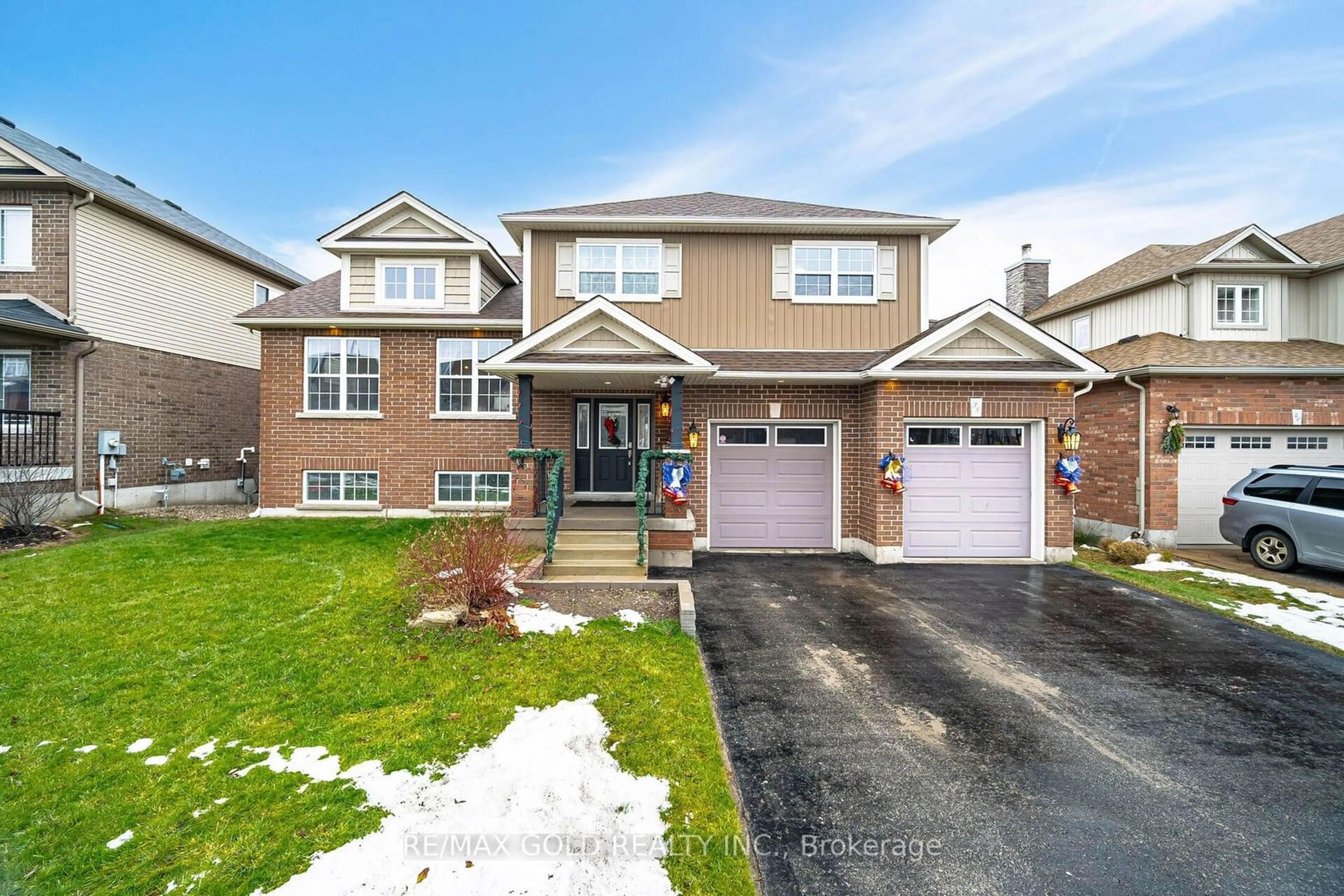 Home with brick exterior material, street for 38 St. Paul's Pl, Orangeville Ontario L9W 0A3