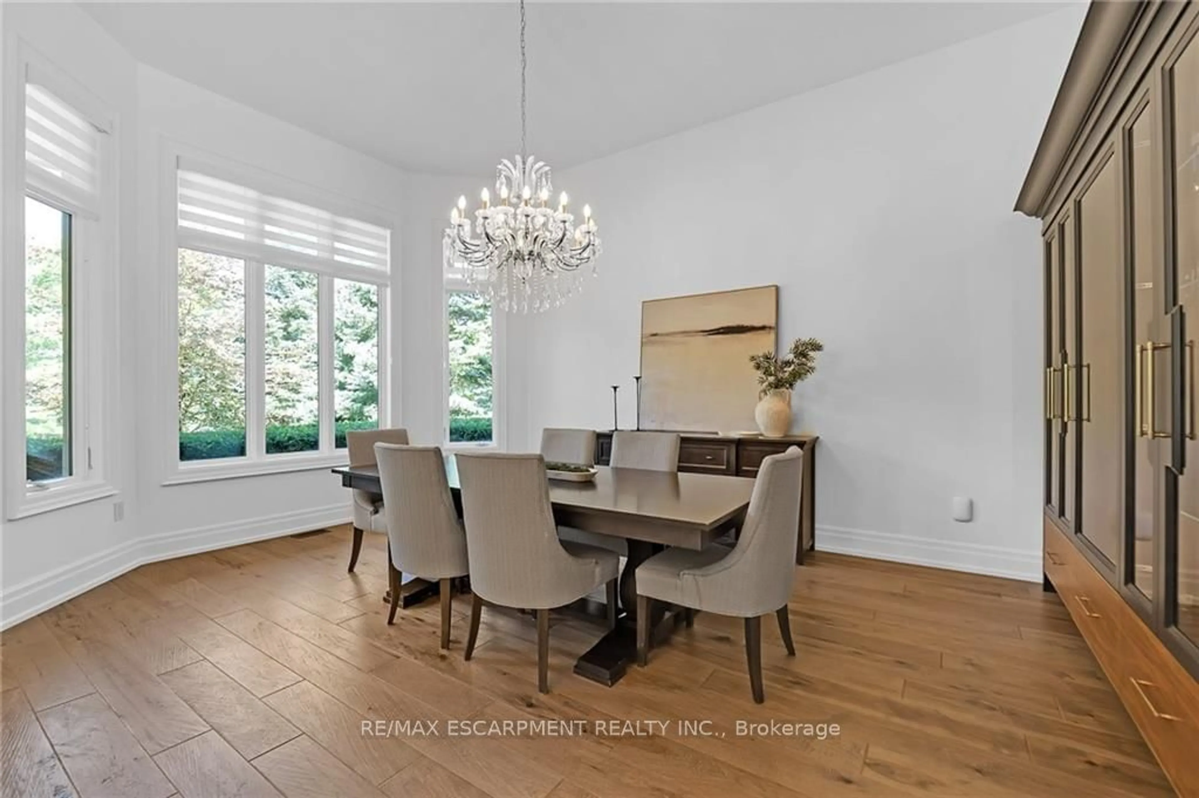 Dining room, wood/laminate floor for 2642 Bluffs Way, Burlington Ontario L7M 0T8