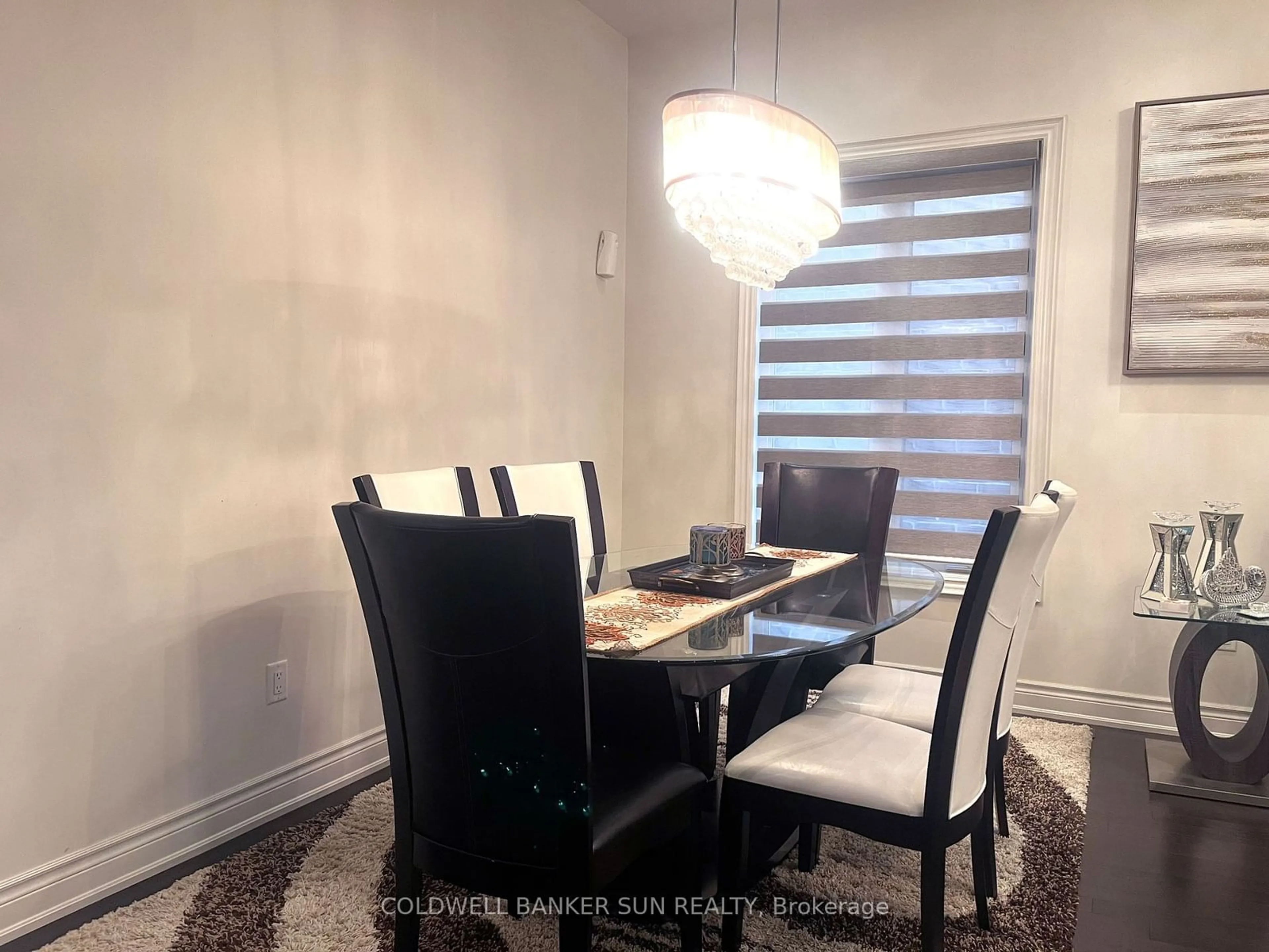 Dining room, unknown for 1349 Argall Crt, Milton Ontario L9E 1L7