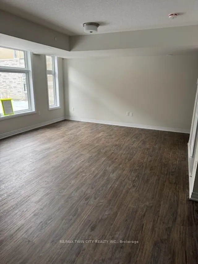 Additional property image - 35 Fieldridge Cres Unit 28
