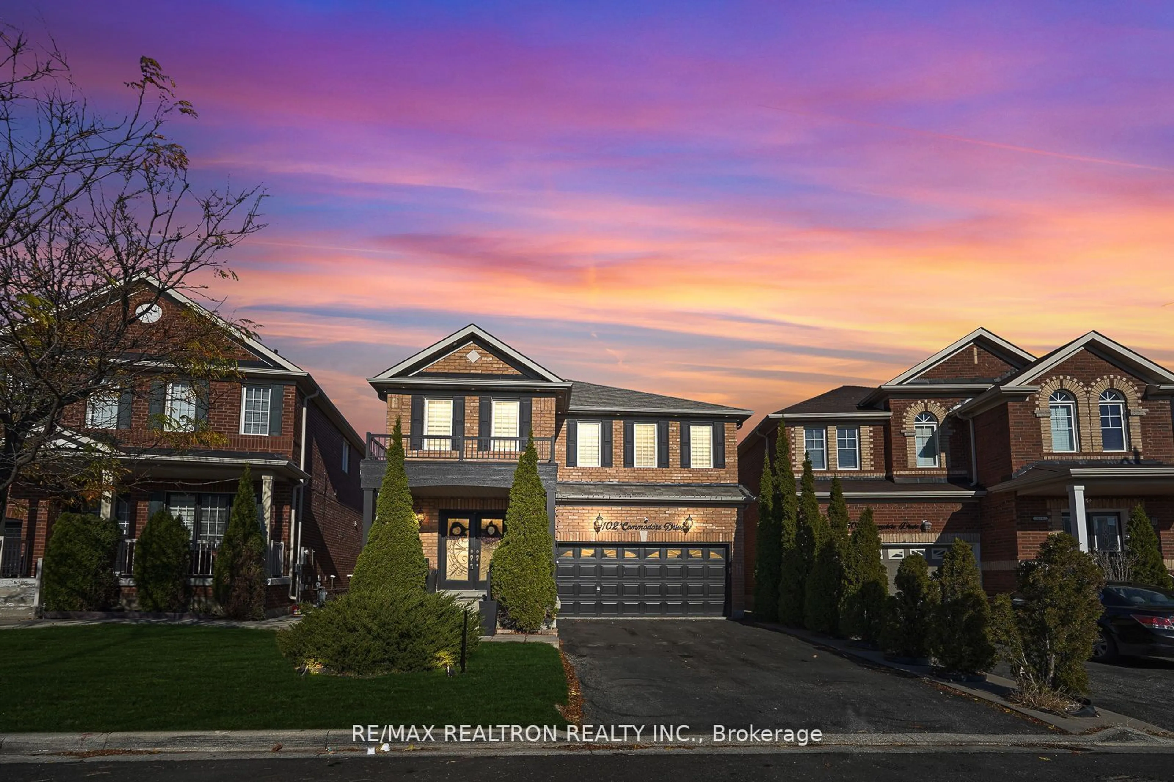 Home with brick exterior material, street for 102 Commodore Dr, Brampton Ontario L6X 0T4