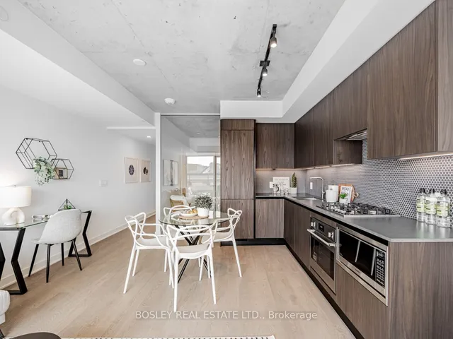Additional property image - 2720 Dundas St Unit 406