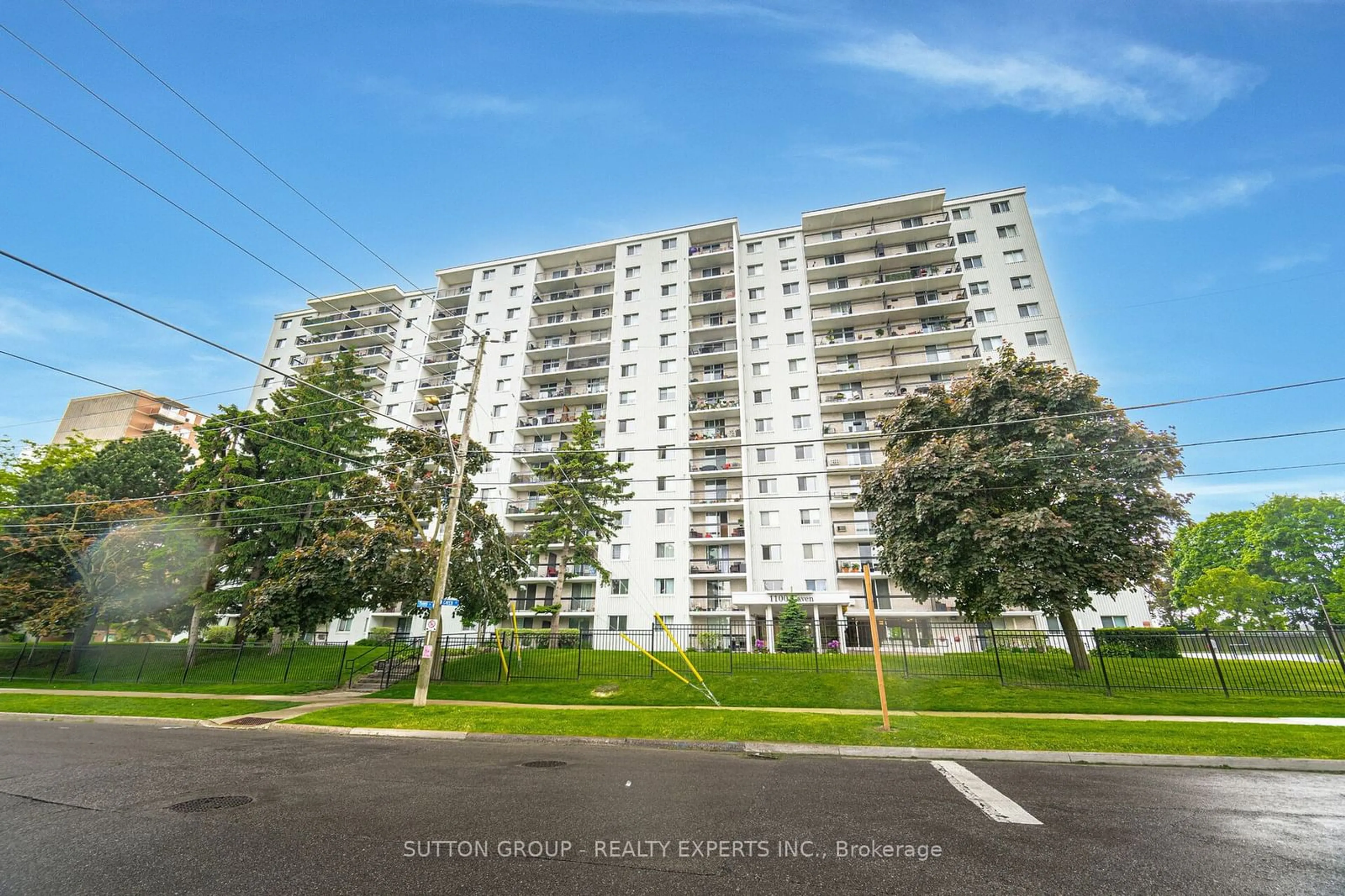 A pic from outside/outdoor area/front of a property/back of a property/a pic from drone, street for 1100 Caven St #PH-2, Mississauga Ontario L5G 4N3