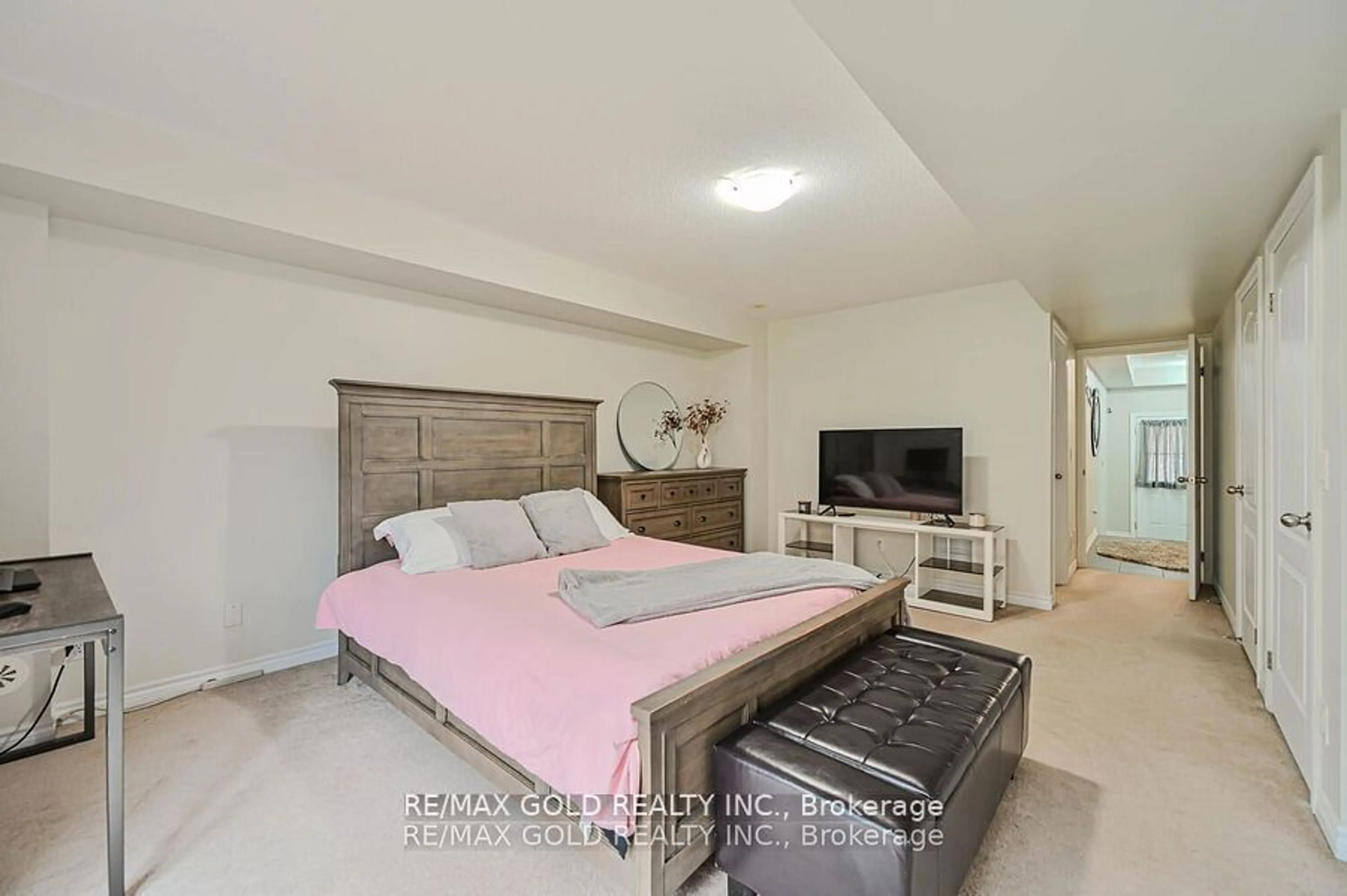 Bedroom with bed, unknown for 31 Bergamont Rd, Brampton Ontario L6Y 0R1