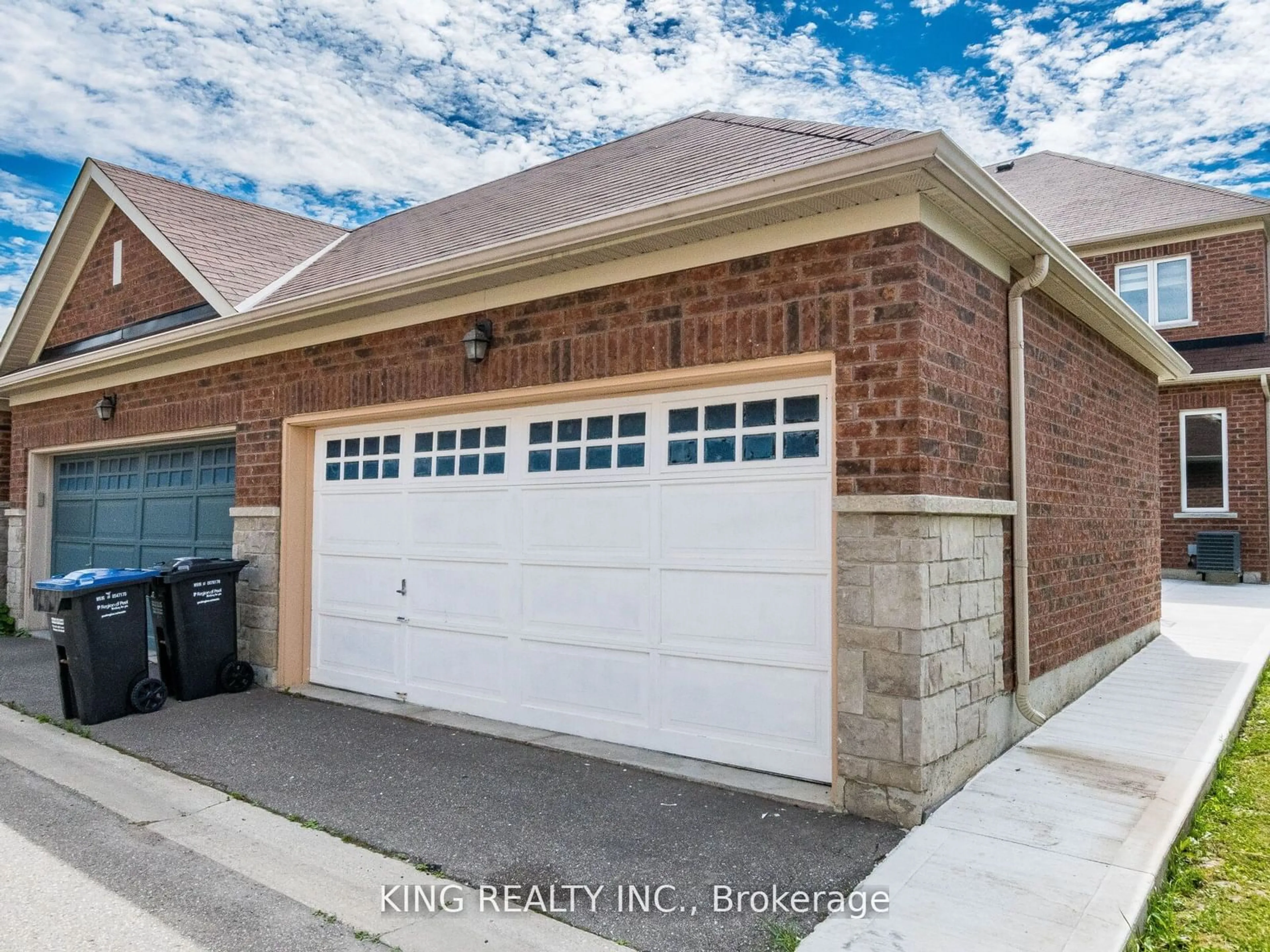 Home with brick exterior material, street for 40 Saint Dennis Rd, Brampton Ontario L6R 3W7