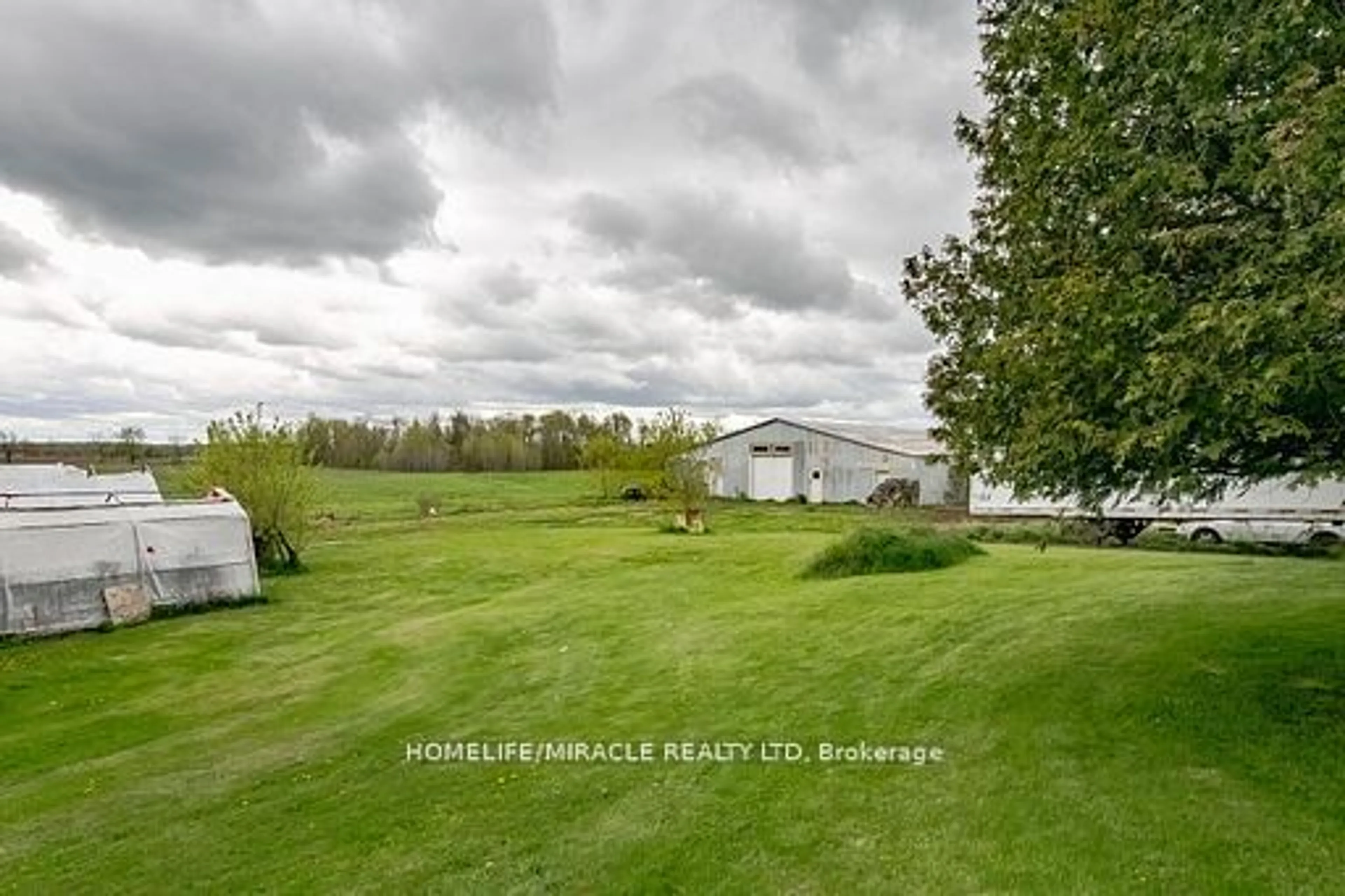 A pic from outside/outdoor area/front of a property/back of a property/a pic from drone, water/lake/river/ocean view for 18330 Mountainview Rd, Caledon Ontario L7K 2K8