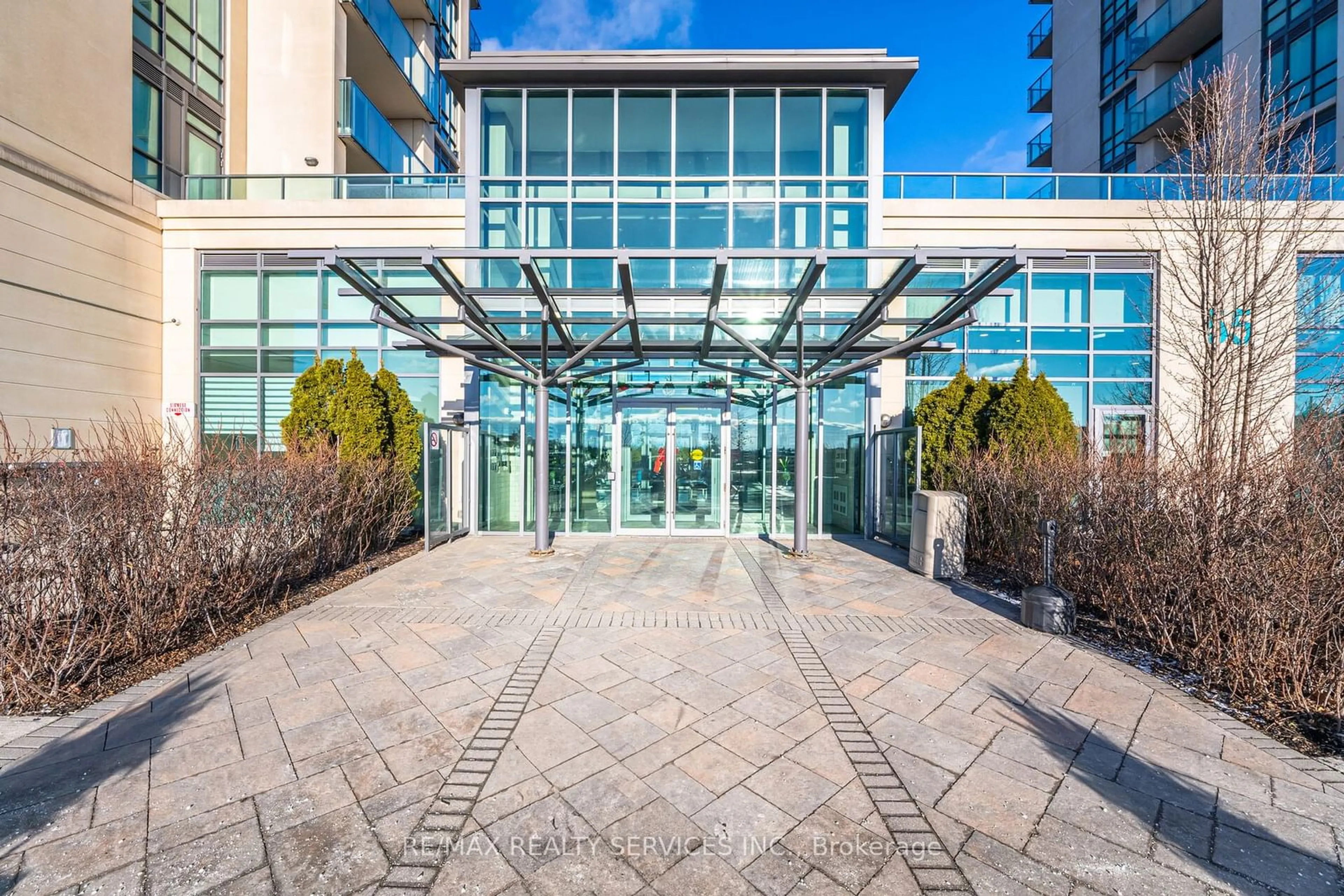 Indoor foyer for 45 Yorkland Blvd #508, Brampton Ontario L6P 4B4