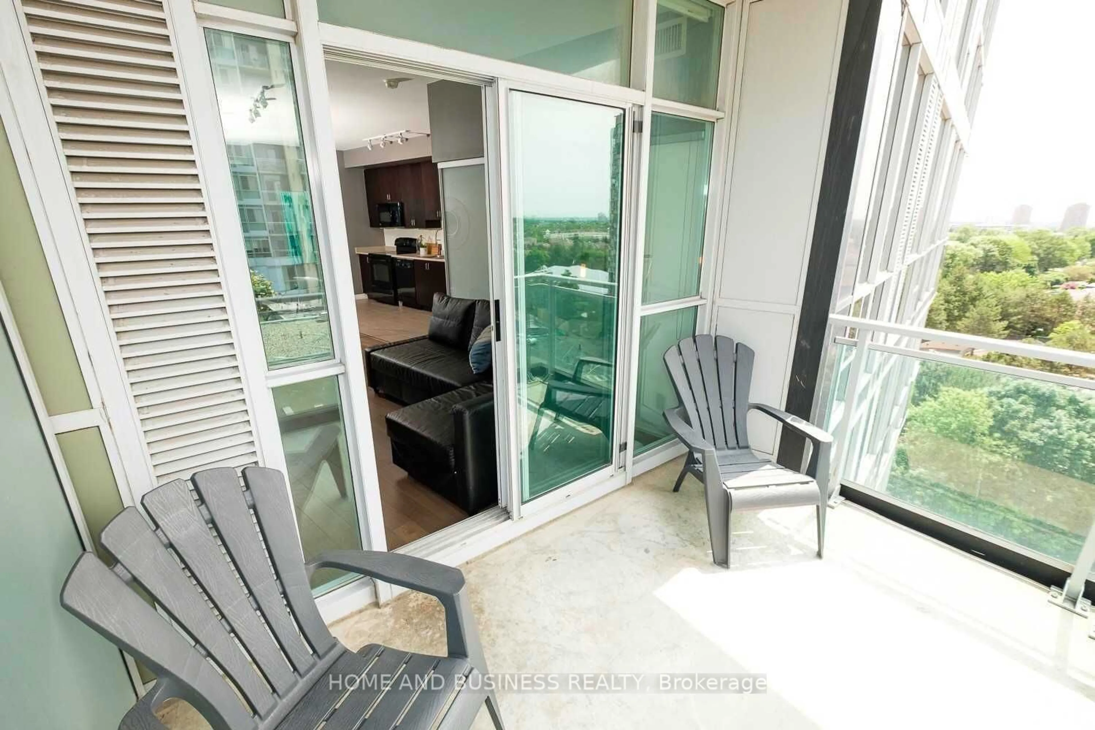 Balcony in the apartment, water/lake/river/ocean view for 223 Webb Dr #809, Mississauga Ontario L5B 0E8