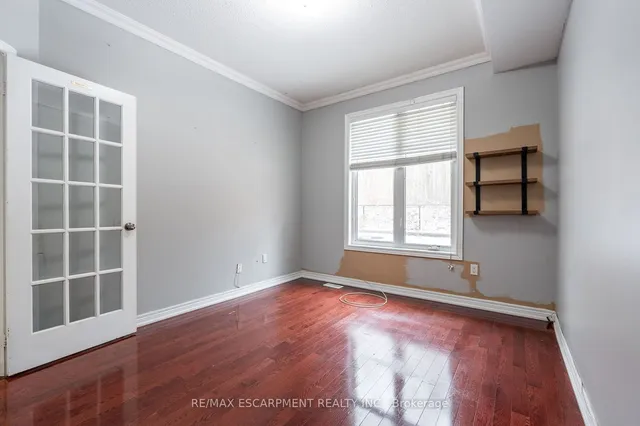 Additional property image - 15 Hellyer Ave