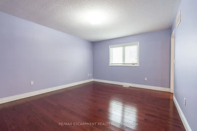 Additional property image - 15 Hellyer Ave