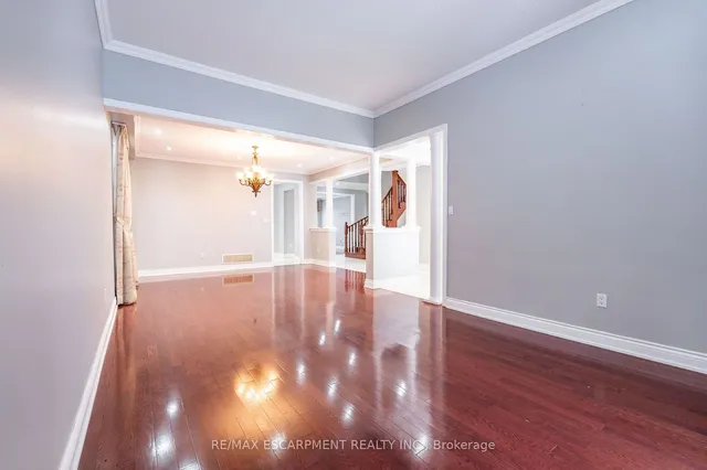 Additional property image - 15 Hellyer Ave